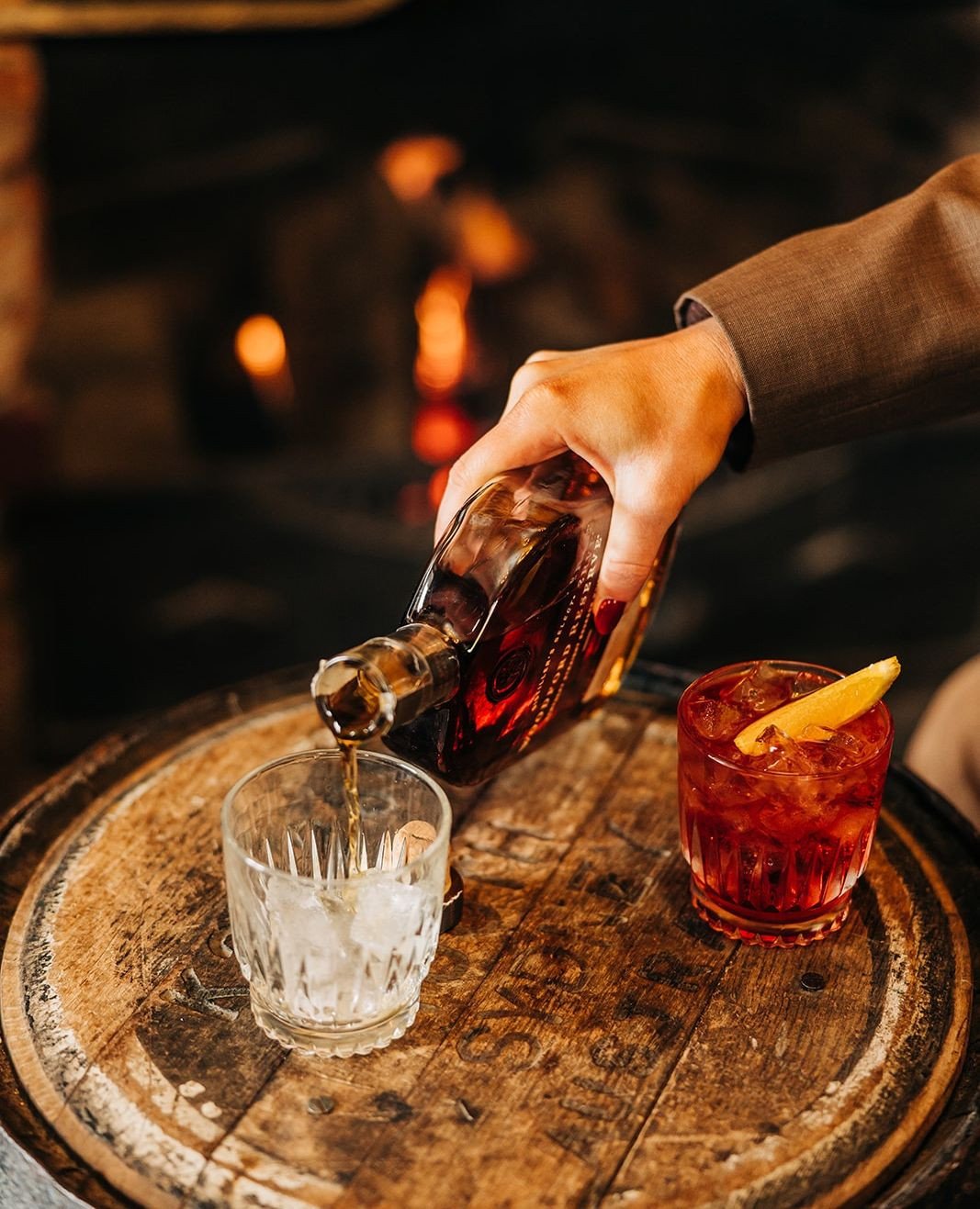 Grab your whisky-drinkin' partner, today's weather has officially called for snuggling up by the crackling fire. Come in and forget the outside world ever existed!⁠
⁠
Kitchen open from 5:30pm for dinner.⁠
⁠
⁠
〰️⁠
⁠
⁠
#TheSirGeorge #Jugiong #Whisky #H