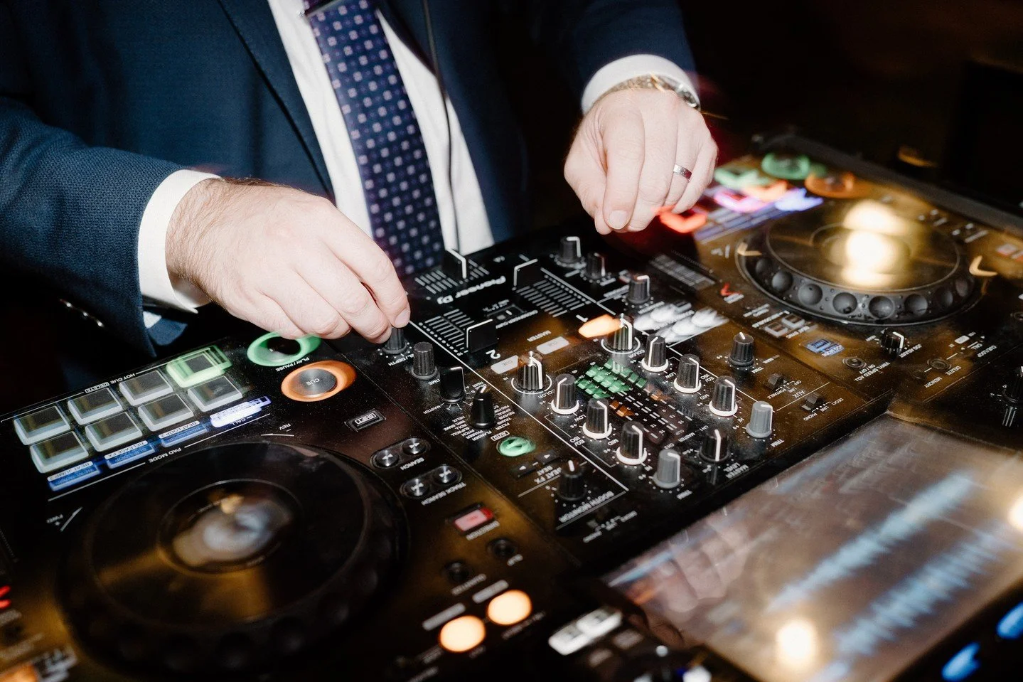 From the meaningful moments to the dance floor. We are happy to recommend DJs and bands for your special day. 🎶⁠
⁠
⁠
⁠#MitchandKieran⁠
⁠
Photographer: @derekbogart⁠
⁠
⁠
⁠
⁠
#TheSirGeorgeWeddings #WeddingsAtTheSirGeorge #JugiongWeddings #SouthernNSWW