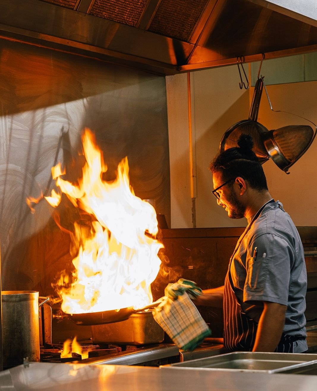 We love local, seasonal flavours that are kissed by the flame! Book a table this week to enjoy our current seasonal menu on offer. 🔥⁠
⁠
#TheSirGeorge