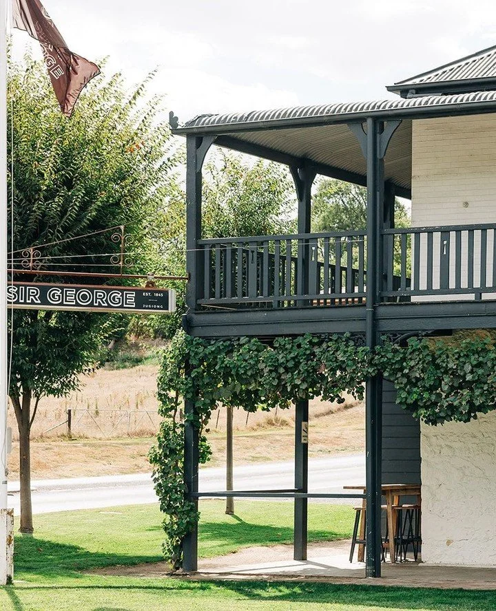 'Tis the season for cold beers on the front verandah! Open from 4:30pm Mondays.🍻🌤️⁠
⁠
#TheSirGeorgeJugiong