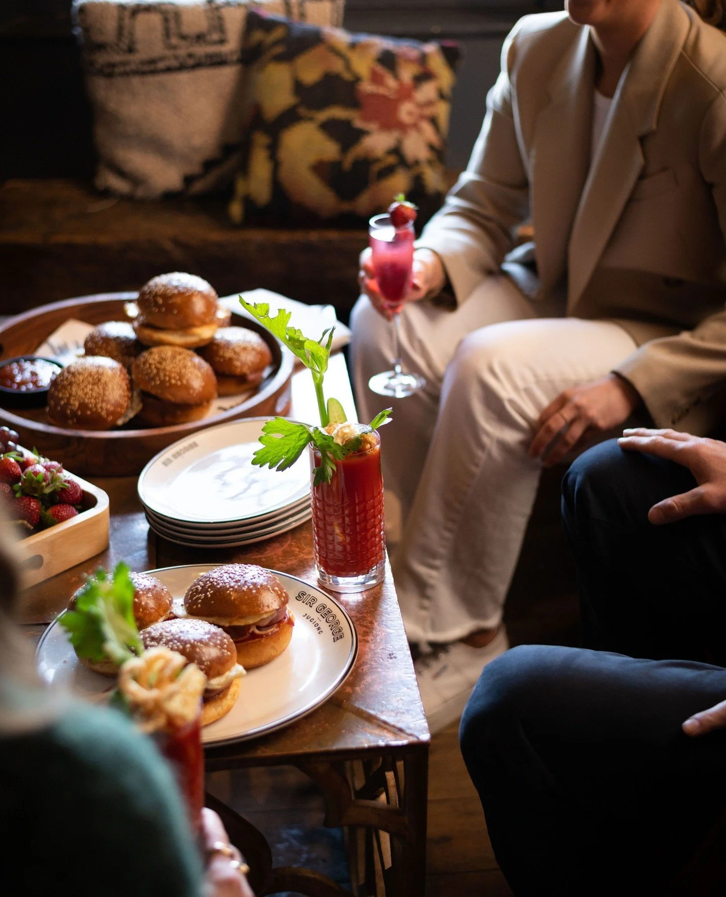 Slow, indulgent recovery brunches, the perfect way to wind down a getaway weekend in Jugiong. Available for groups of 25 or more. 🥐🍹⁠
⁠
#TheSirGeorge #Jugiong #RecoveryBrunches #SirGeorgeWeddings