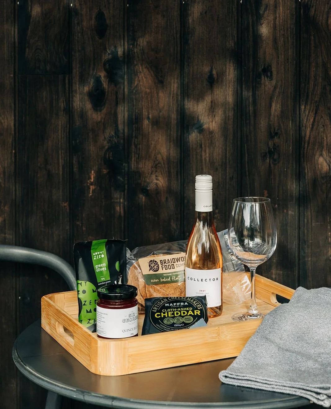 No need to think about that first sip or little nibble after the car trip... your mini bar is stocked and ready for your arrival 🍷✨⁠
⁠
Explore our rooms via the link in bio.