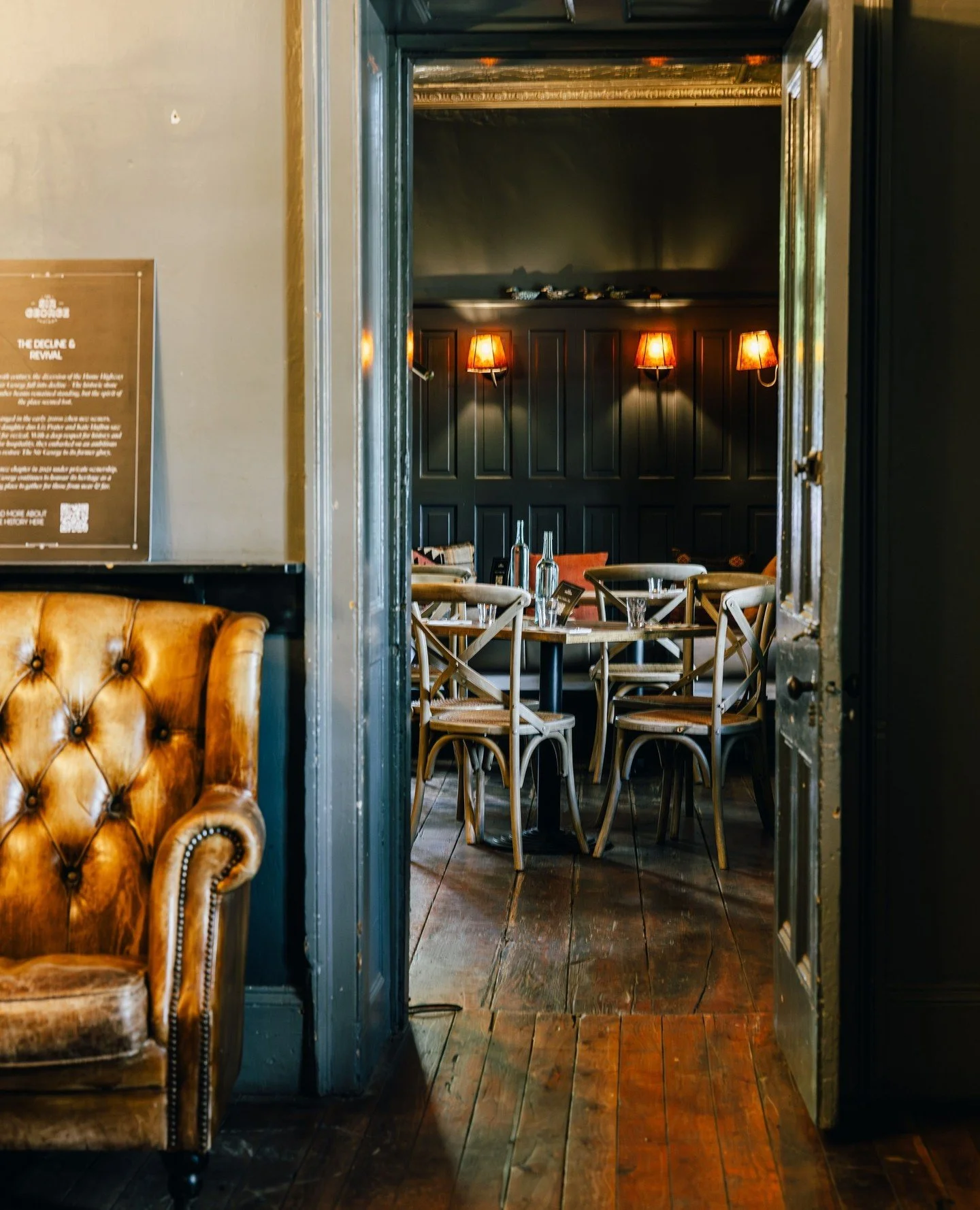 Cosy corners, crackling fires and great food &amp; drinks. 🔥