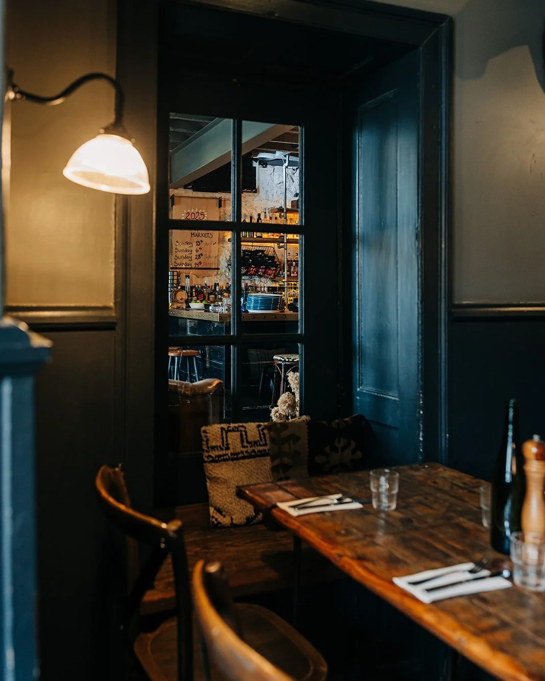 Is there anywhere else you'd rather be on a Sunday afternoon than a cosy country pub? 

Roaring fires, soft lighting, warm timber interiors and the kind of armchairs you'll never want to leave. 

Book a table and we'll see you soon.

#RuralNSW #Count