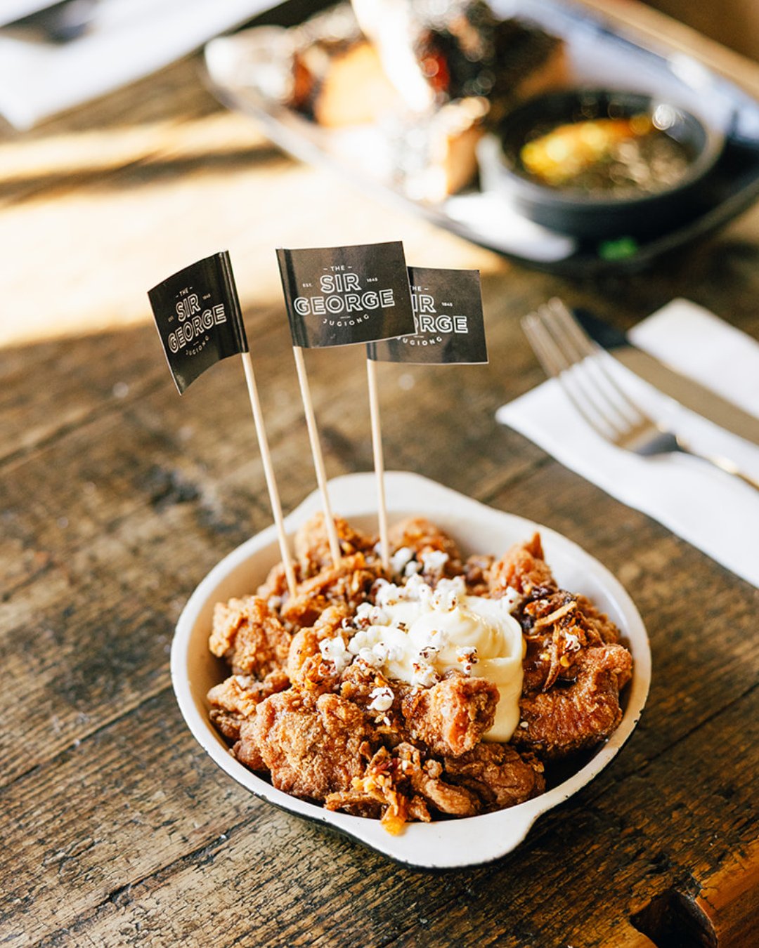 Spicy Chicken Bites with ⁠hot honey, chilli oil and aioli.⁠ 🌶️🍗⁠
⁠
⁠
⁠
⁠
#RuralNSW #CountryNSW #Jugiong #Countryside #CountryPub #WinterWeekend #VisitNSW