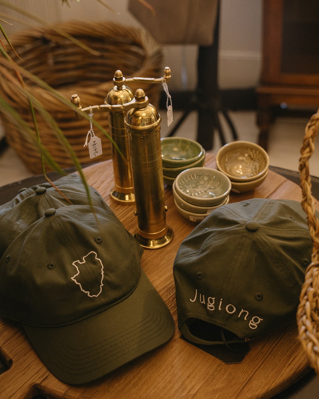 Take home a little souvenir of your stay. You'll find Curators Collective, upstairs at The Sir George.⁠
⁠
@curators_collective⁠
⁠
#RuralNSW #CountryNSW #Jugiong #Countryside #CountryPub #WinterWeekend #VisitNSW