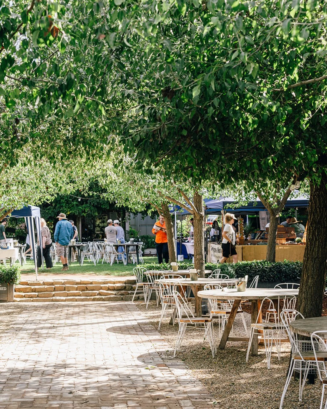 Join us for our Spring Markets and explore the best of our local producers and artists.⁠
⁠
⁠
Sunday 13th September ⁠
10 am to 3pm⁠
The Sir George, Jugiong⁠
⁠
⁠
⁠
⁠
#RuralNSW #Jugiong #Countryside #CountryPub