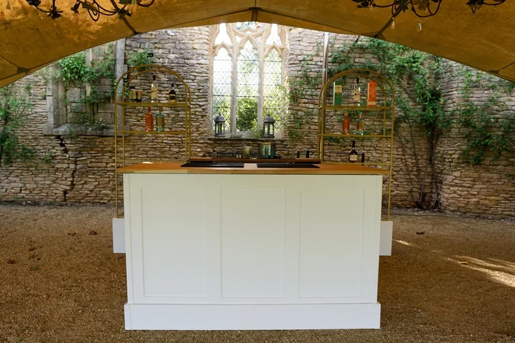Traditional White Bar 