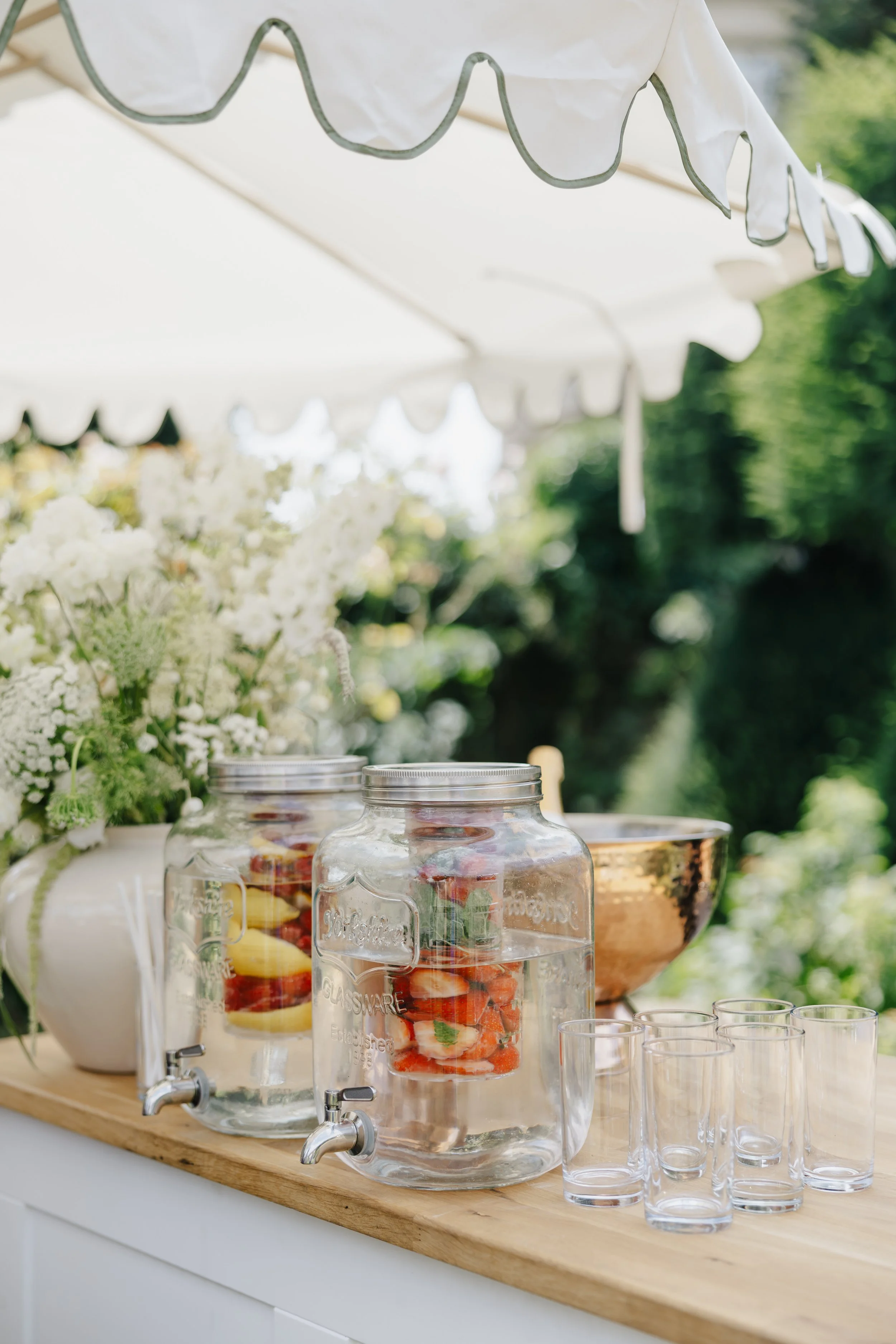 Luxury mobile Bars for weddings 