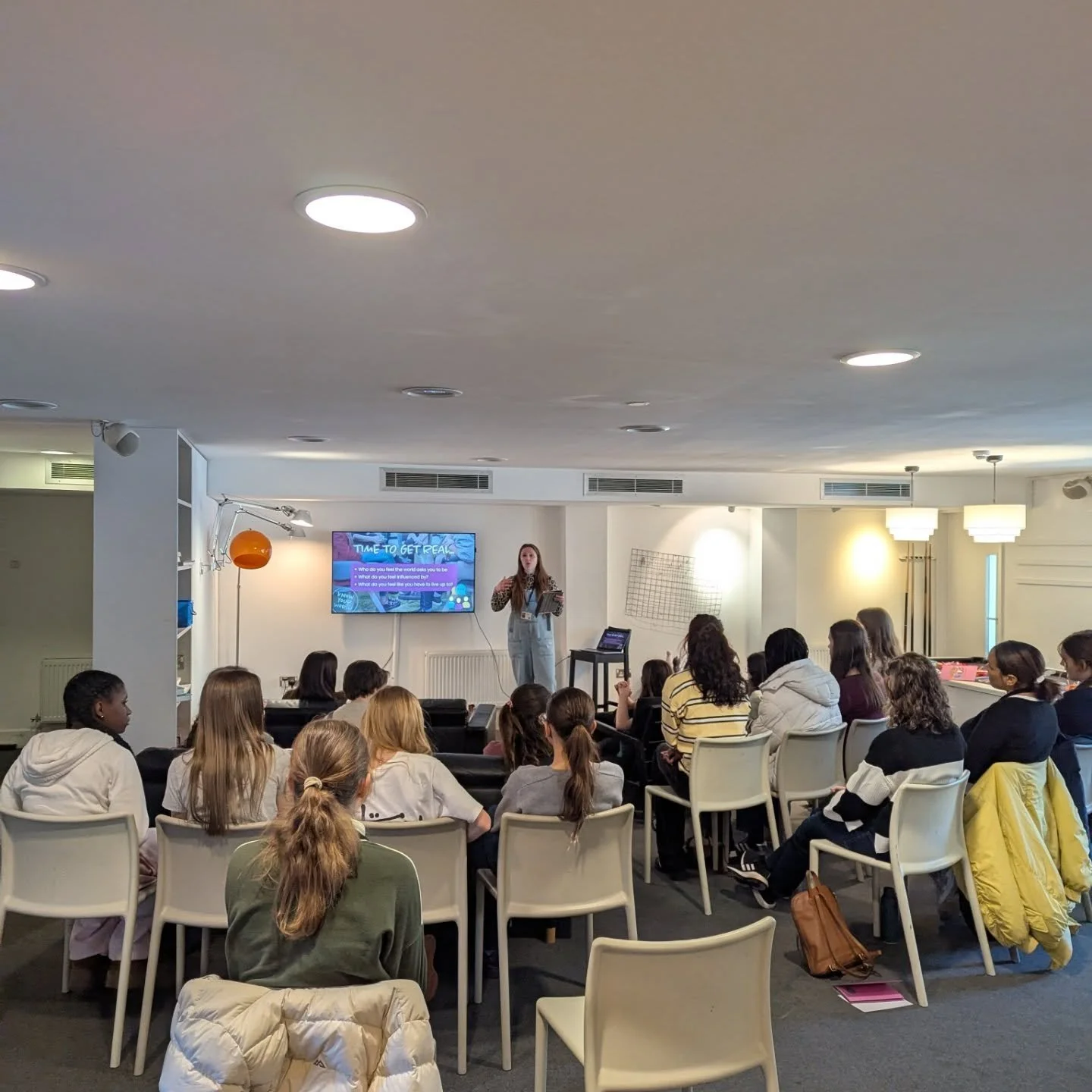 What an absolute joy it is to remind girls of their worth 💜 

Thank you to @nightlifeoxford for asking us to speak at their youth event in Oxford, to empower our girls in their self-esteem and identity.

We were blown away by the girls' strength, vu