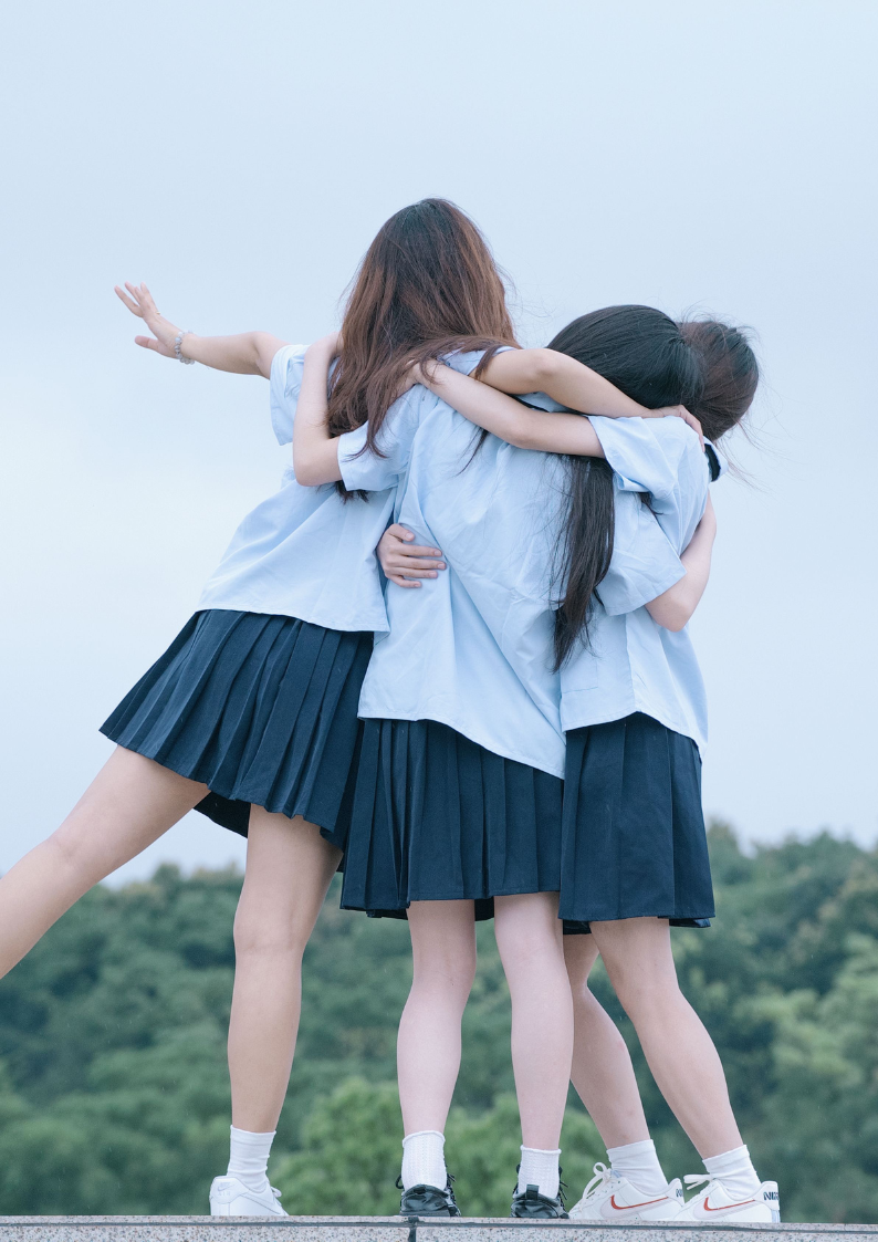 5 Ways to Help a Teenage Girl to Grow Self-Esteem