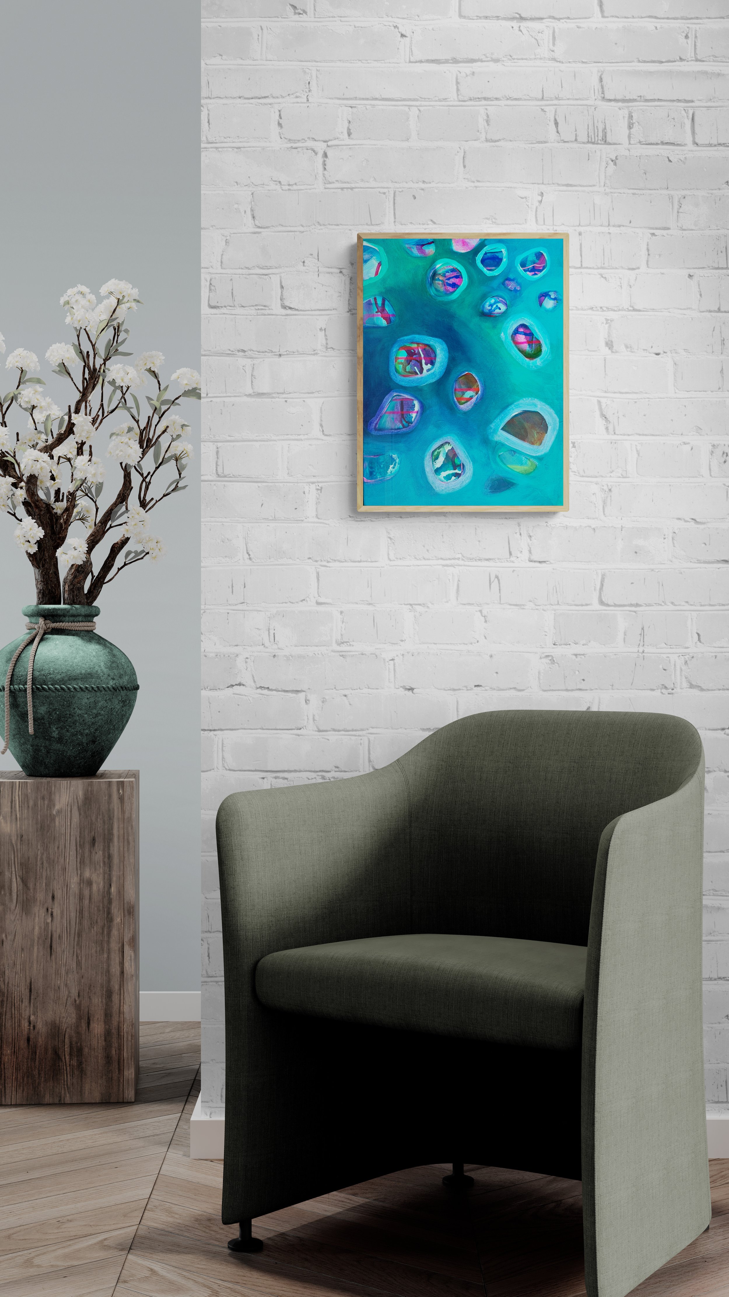 Fancy_armchair_next_to_spotlit_wall.jpg