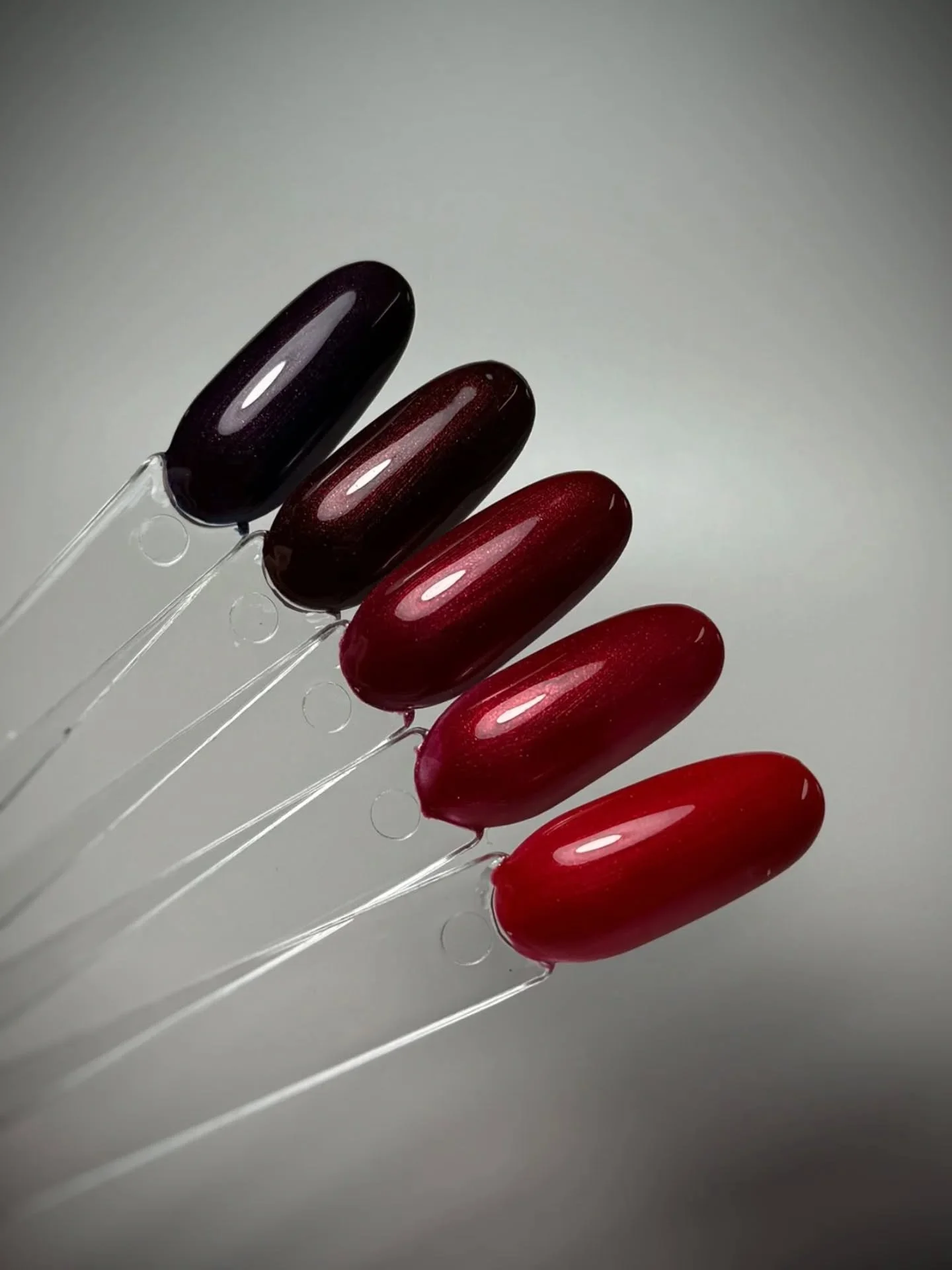 I See Red ❤️

Valentijnsdag komt eraan  en dat betekent: tijd voor rood.
Daarom geeft @verin_gellak_official 25% korting op de populairste tinten van de rode gellak collectie.

De actie geldt slechts 2 dagen: Vandaag &amp; Morgen!!.
Het ideale moment