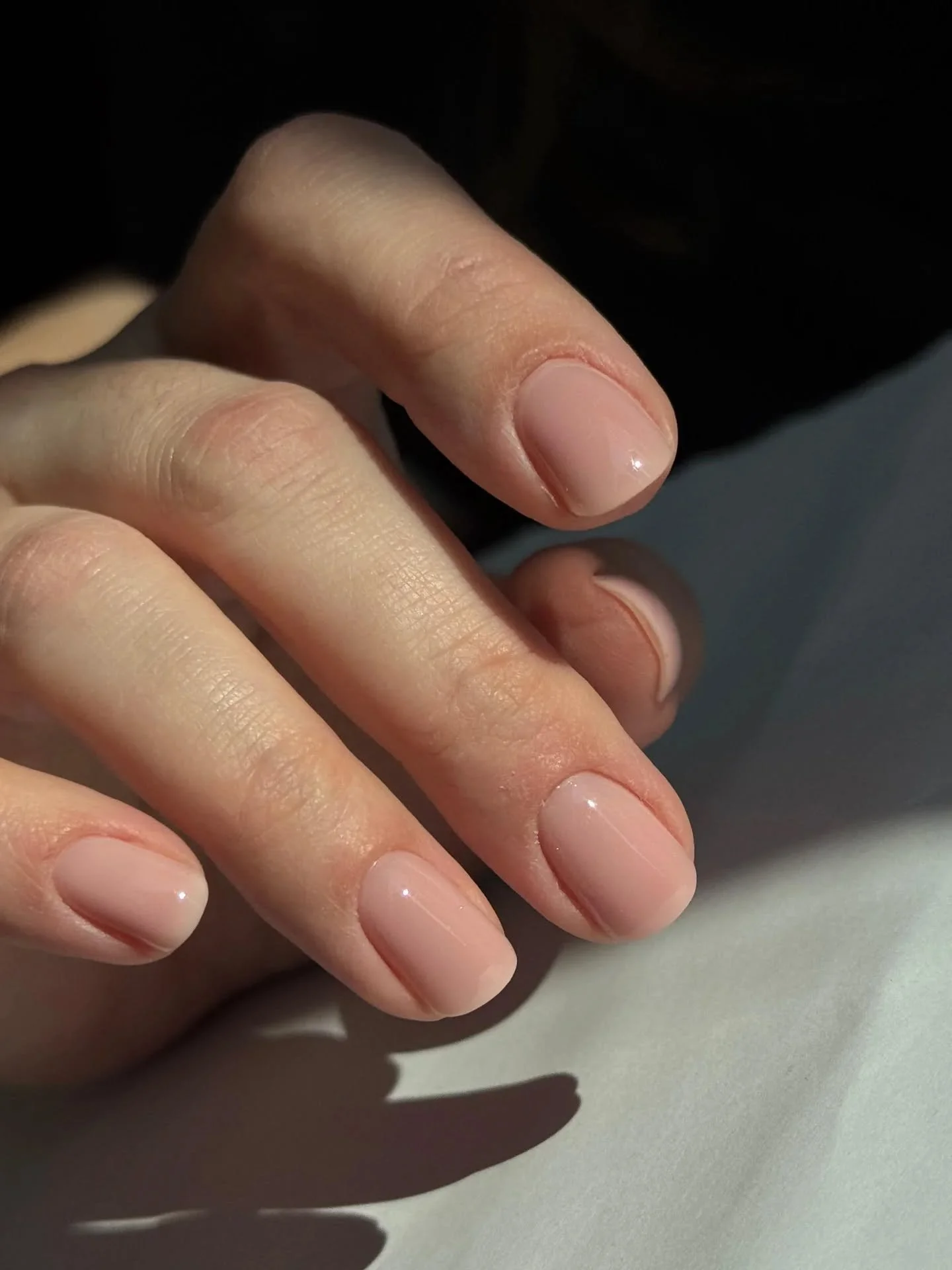 Wedstrijd BIAB / Natural nail treatment
🥈 2e plaats 

Bij deze wedstrijd was ik zo gefocused op strakke applicatie en vorm en architectuur.  Ik wou hier zo graag een prijs mee winnen, omdat het &eacute;&eacute;n van mijn meest geboekte behandelingen