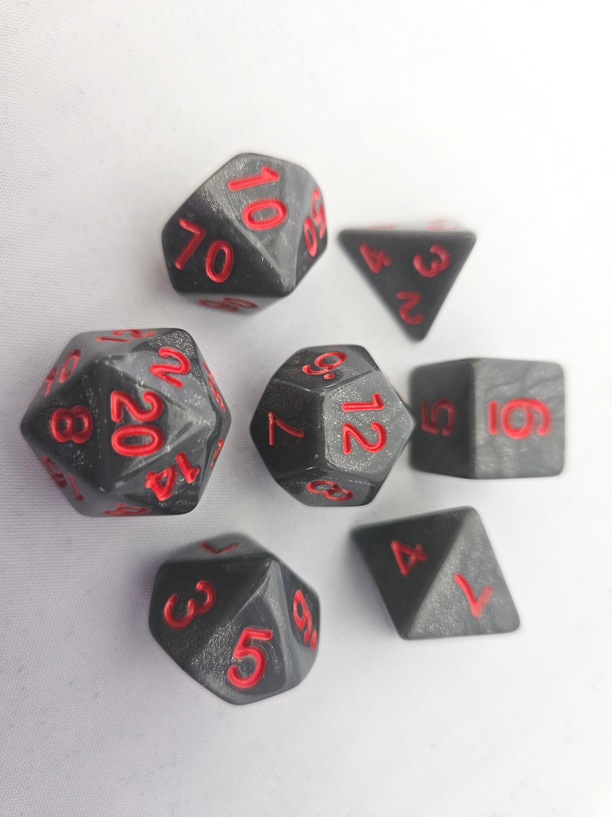grey%2Band%2Bred%2B4038149979%2Bpolyhedral%2Bdice%2BSQ5520322.jpg