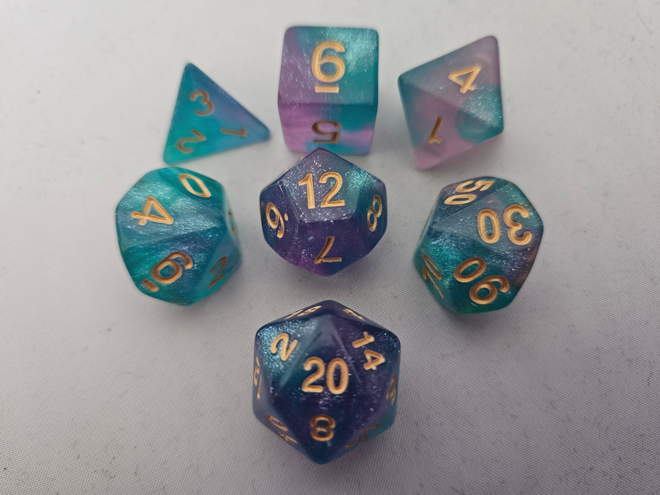 green+and+purple+sparkle+polyhedral+dice+8893211487+SQ7881506.jpg