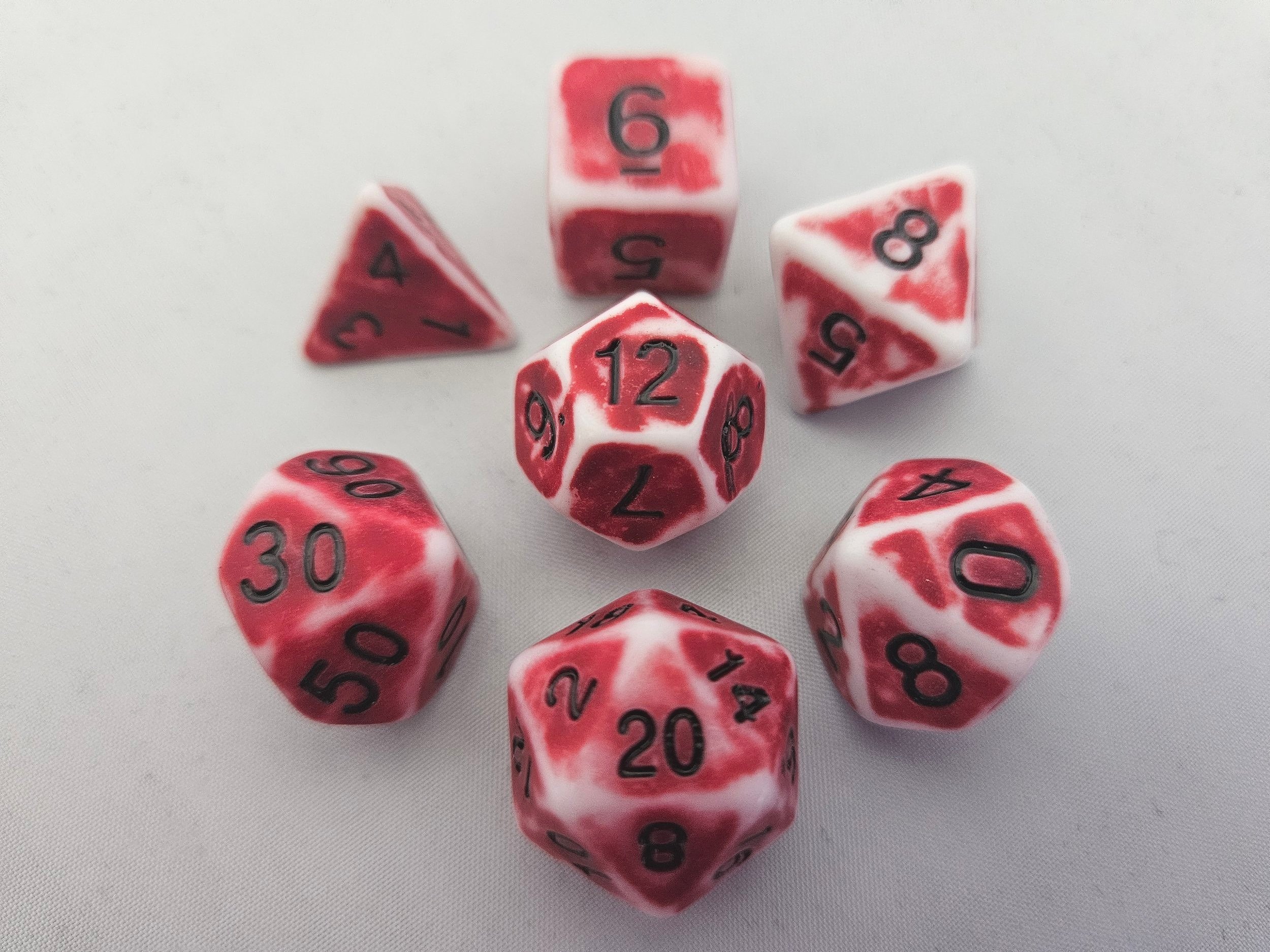 34+red+and+white+dice+SQ3462321.jpg