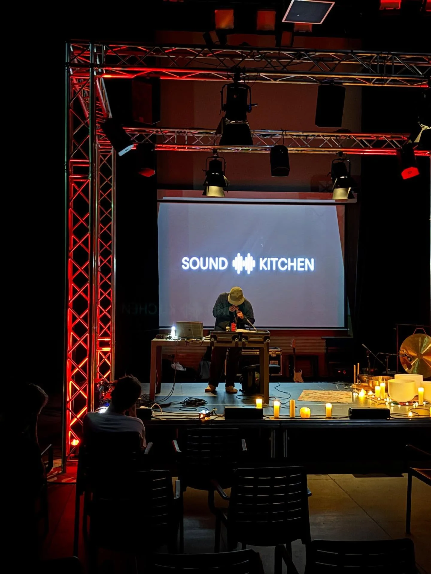 Closing act of Sound Kitchen 25 Daniel Belton of @goodcompanyarts playing us out with stone flutes 🪈
