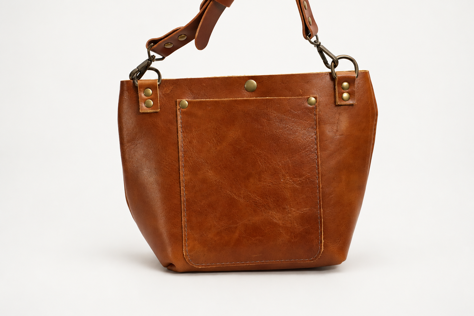 Wolfpack 11 brown leather bag, back view-2.png