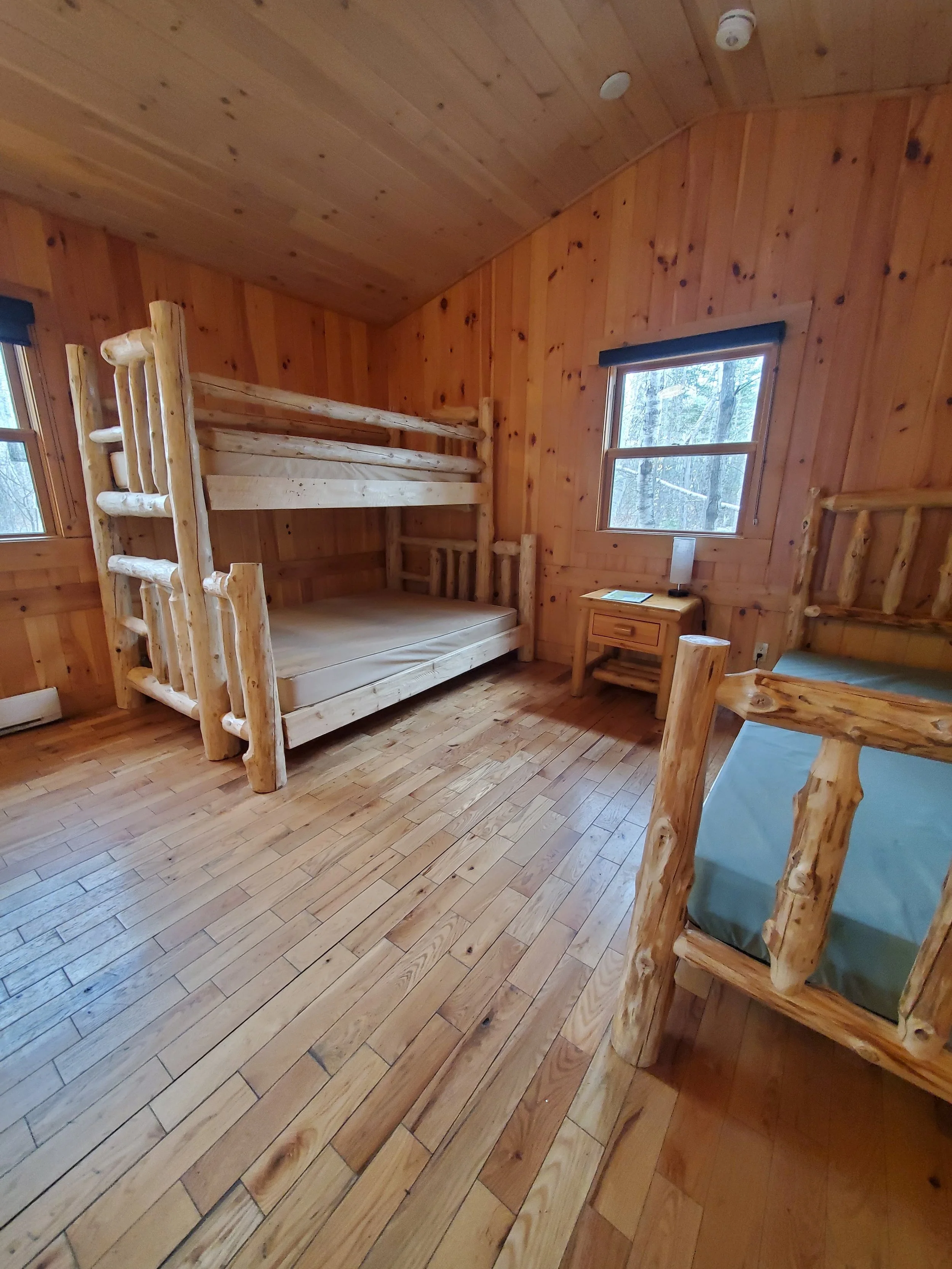 Cozy Cabin Bunkie's - Arrowhead Ontario Park