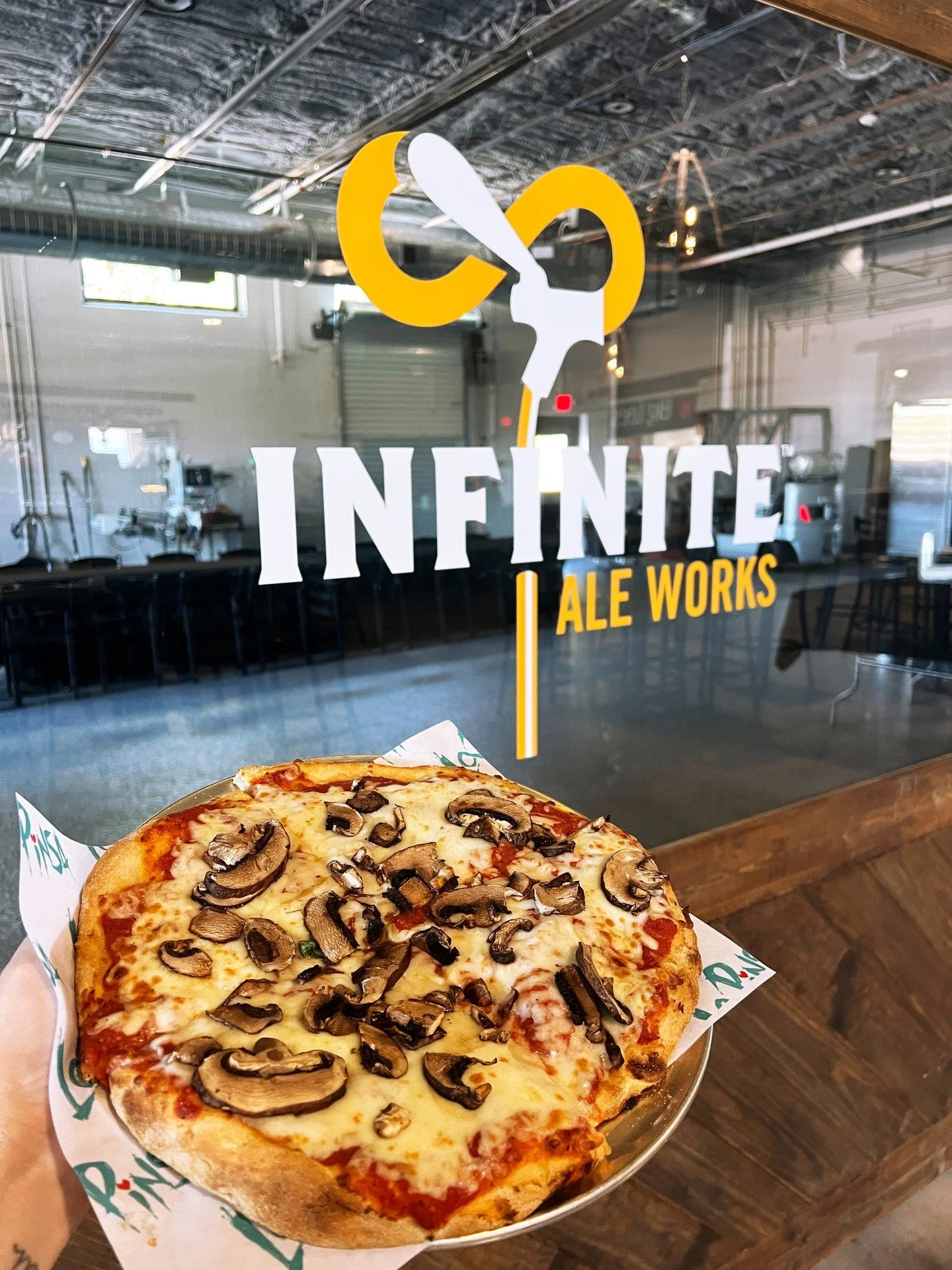 Pinsa and pints? Say less. Grab a mushroom-loaded Pinsa and pair it with your favorite pour at Midtown Station Ocala. This is what craft cravings are made of. 

#LaPinsa #InfiniteAleWorks #PinsaAndPints #PizzaGoals #Ocala #MidtownStation #MushroomLov