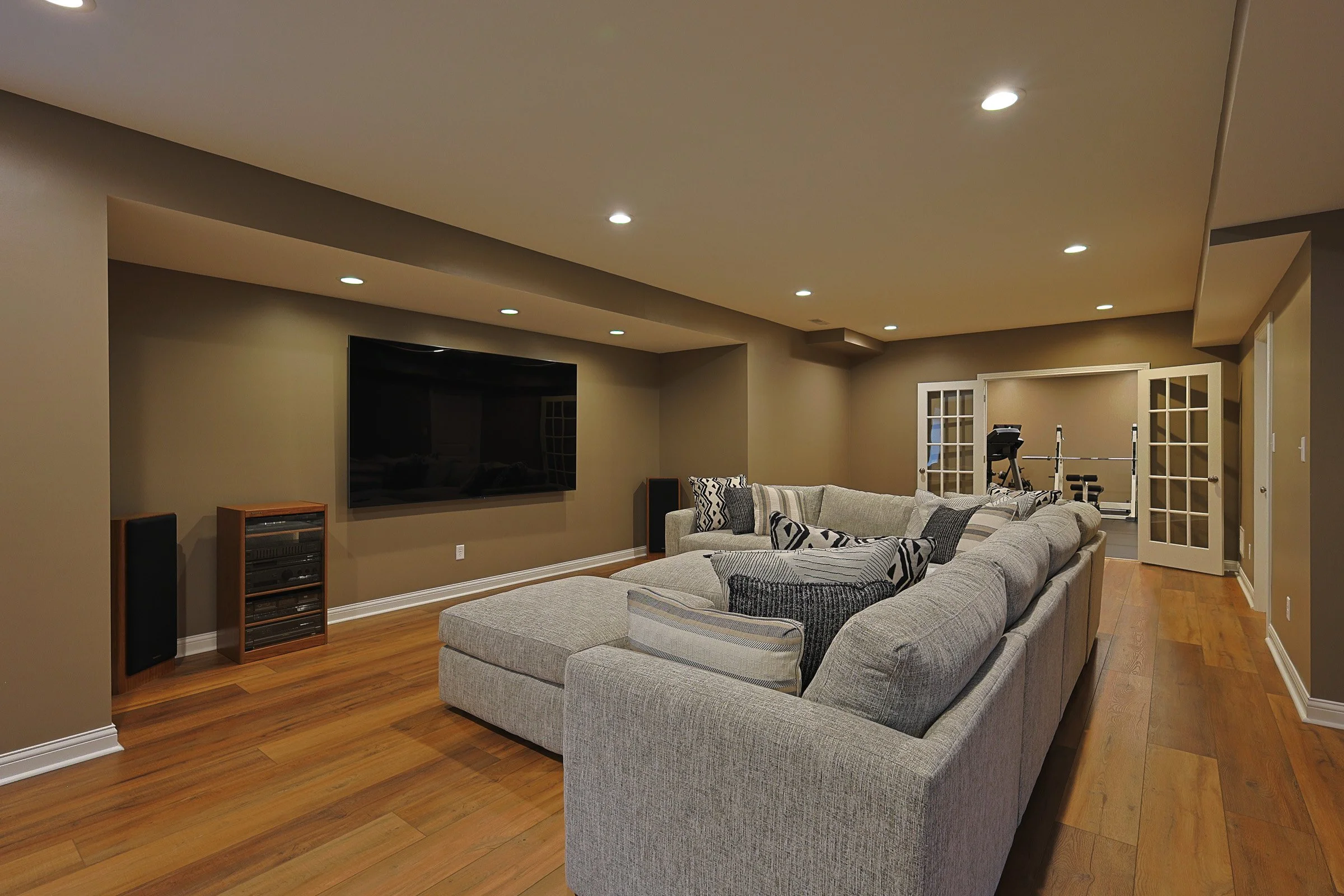Craig_H_Basement_As_Shot-8.jpg