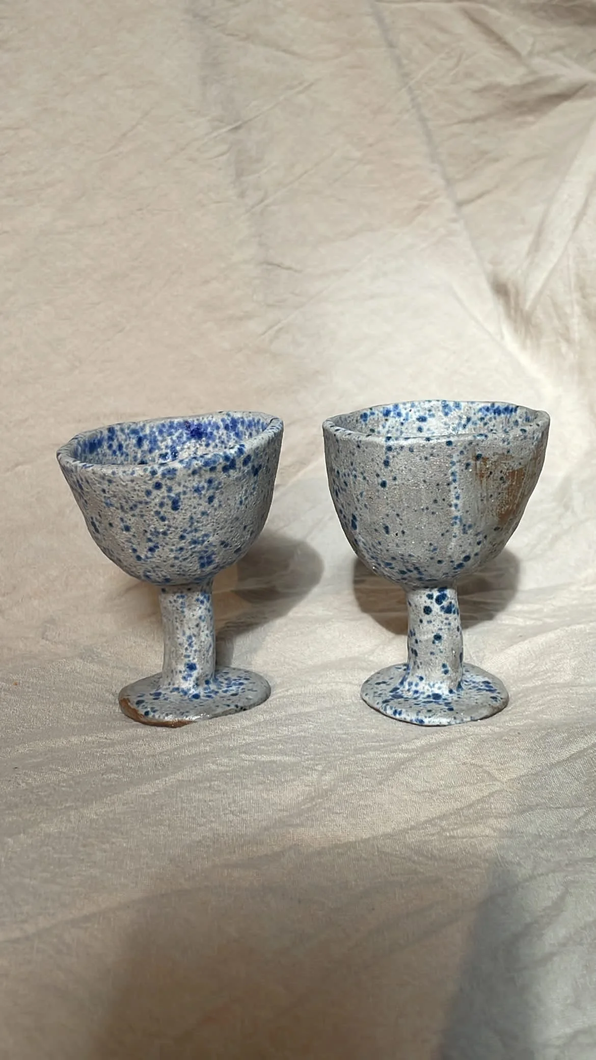 forget-me-nots, spot of wine set