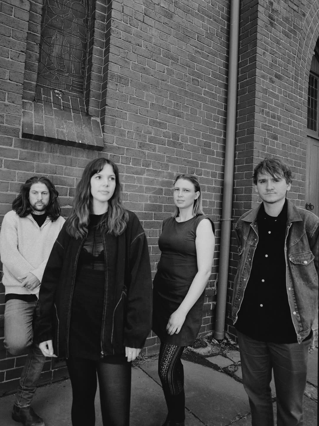 TONIGHT! @rachmusic__ are bringing their dream pop to gummo with @mialucymusic &amp; our favs @sad_bots_are_here 💜

📸 @bridgettewinten