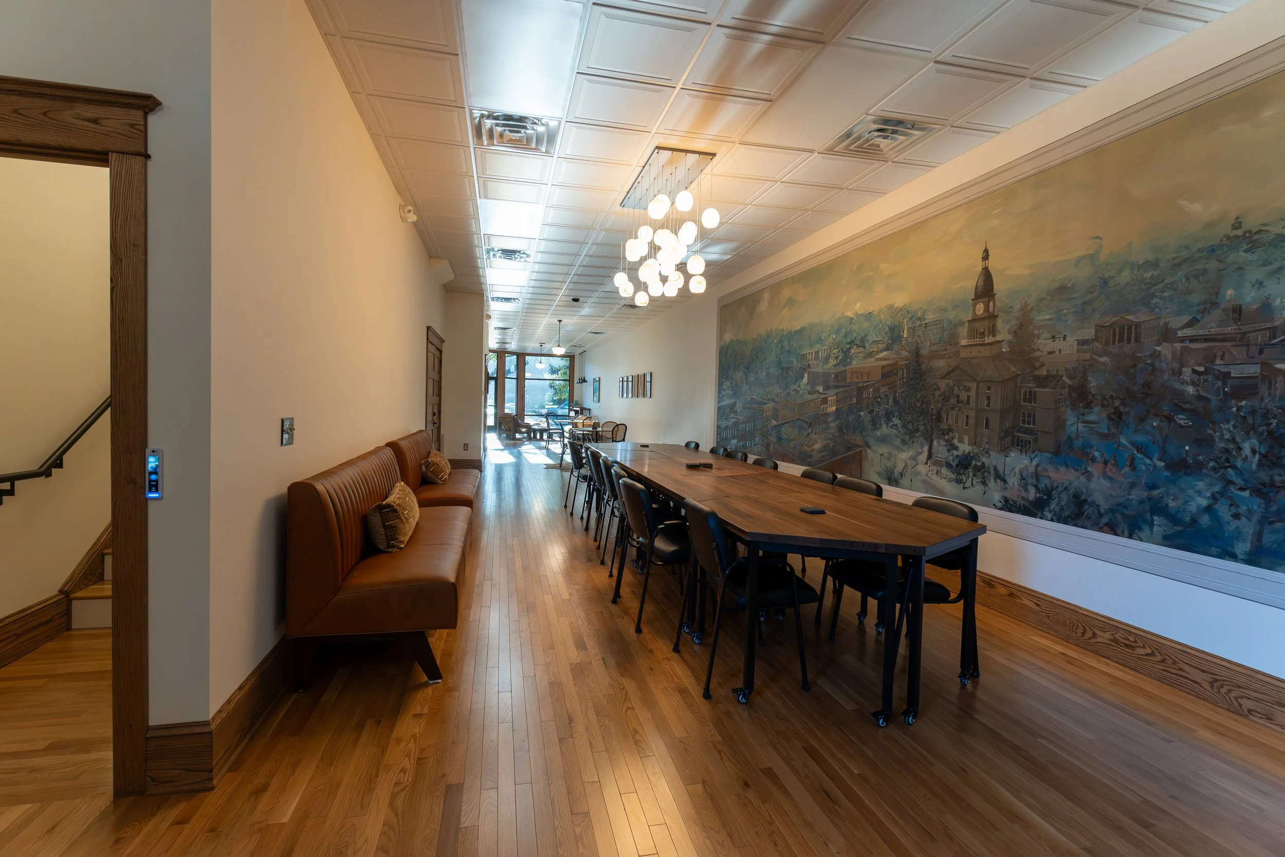 Boardroom 1.jpg