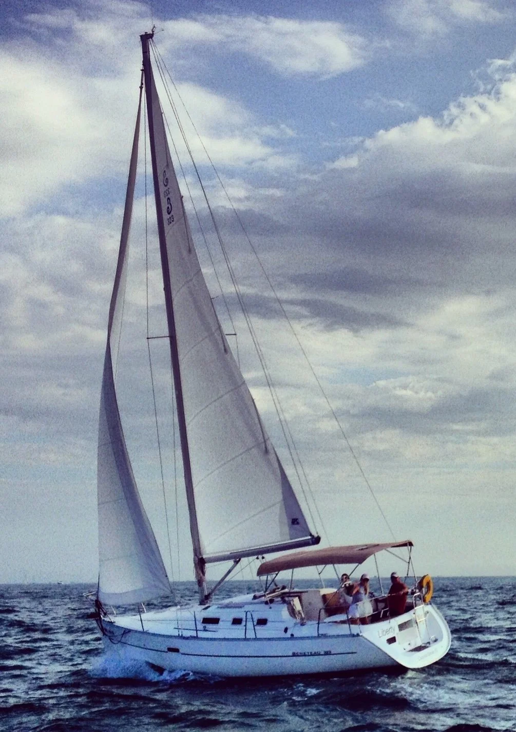 Liberty (Beneteau 33) under sail, Biscayne Bay, Miami