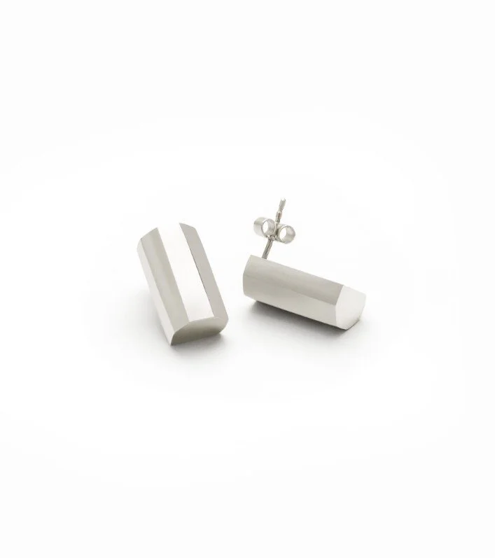 Sterling silver studs. Designed and crafted by @sibilla_ss
*
For inquiries and further details, DM or click the link in bio. Or come to find our jewellery @whatifberlin. Tue-Sat 15:30 - 19:00 Pappelallee 12, 10437 Berlin
*
 #whatifstudiogalleryberlin