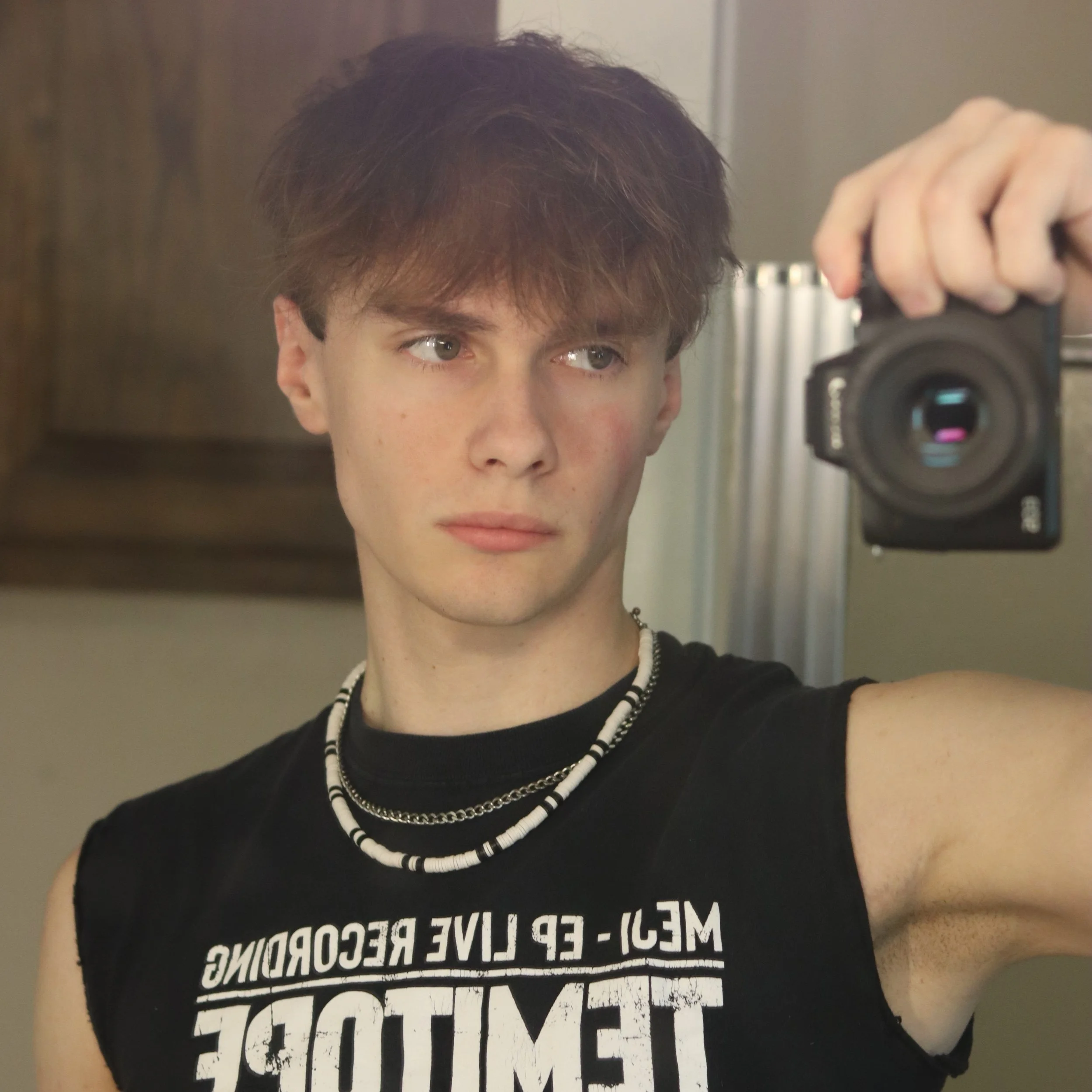 Last photoshoot in my house before I move to LA✈️
