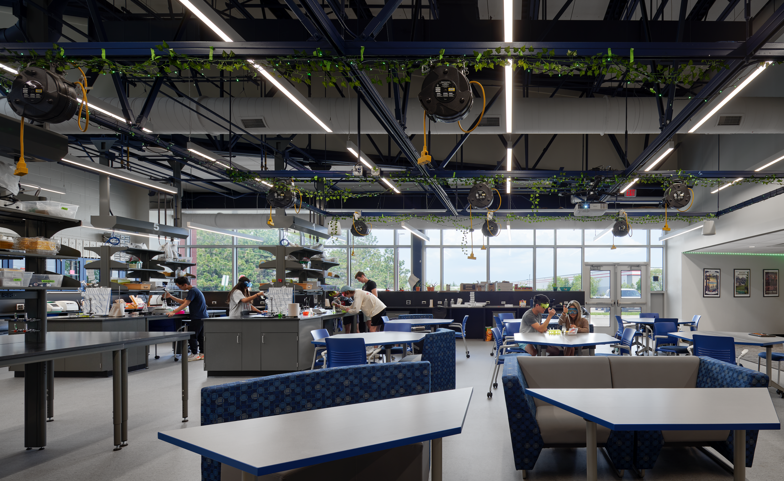 Community HSD 128 | Vernon Hills High School