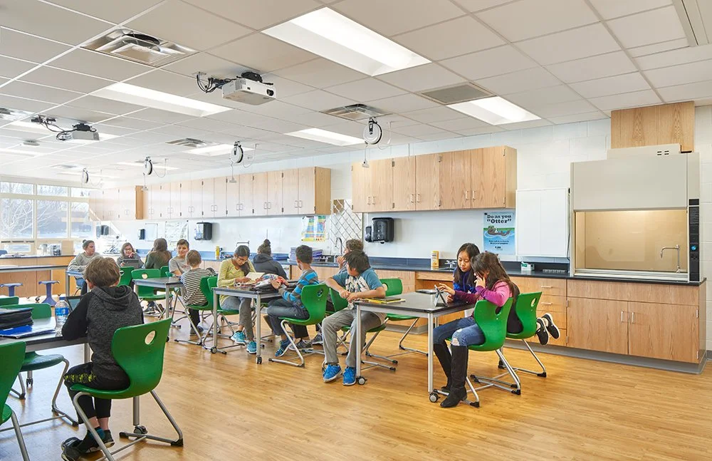 Woodlawn_Science Classroom_Kids.jpg