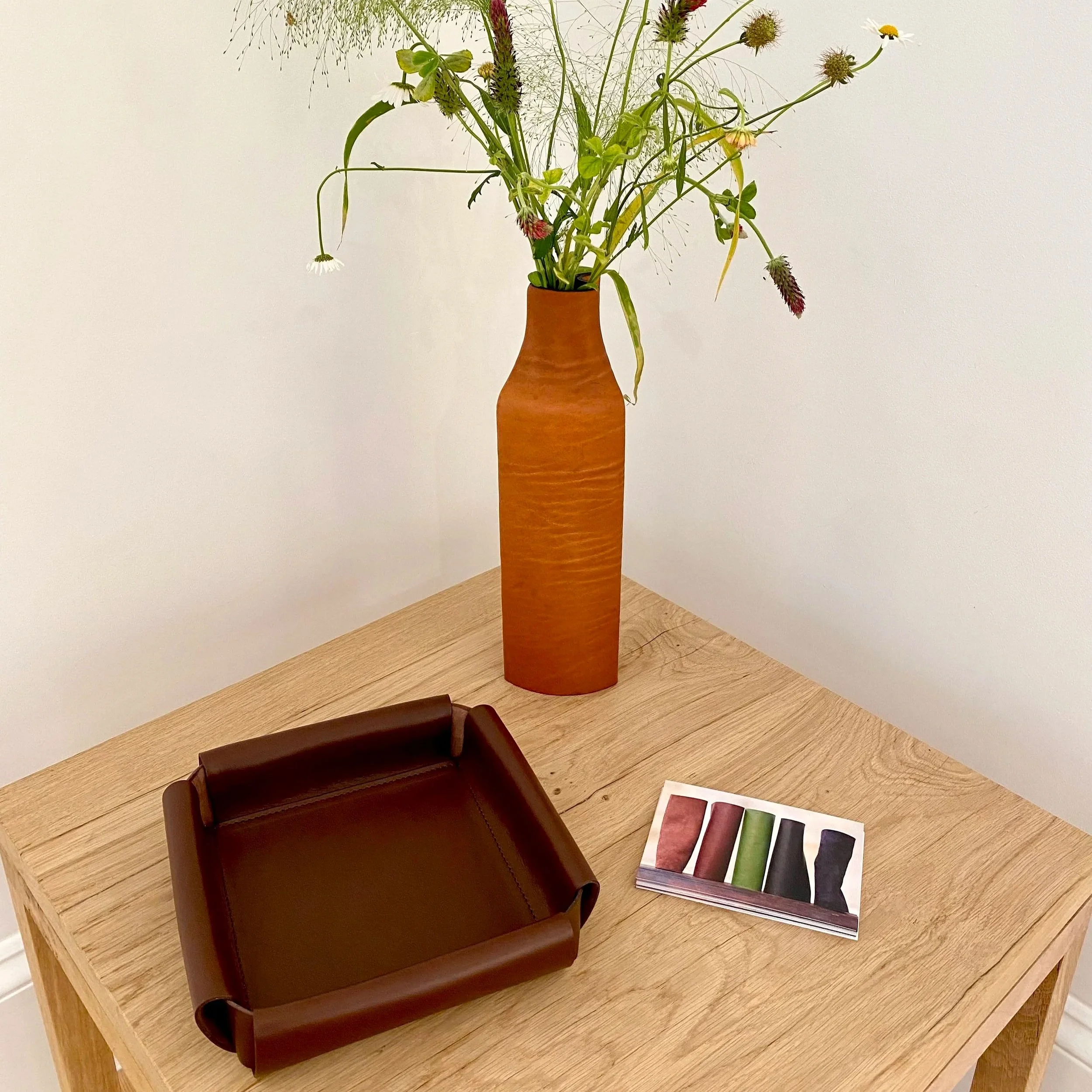 Assembly-tray_OTZI_BritishPastureLeather.jpg