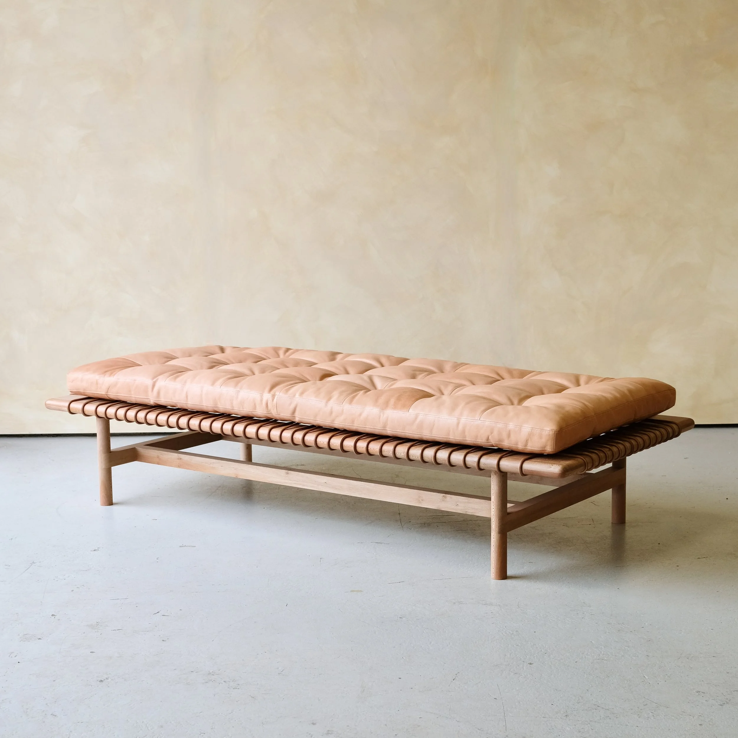 OTZI_Daybed_1.jpg