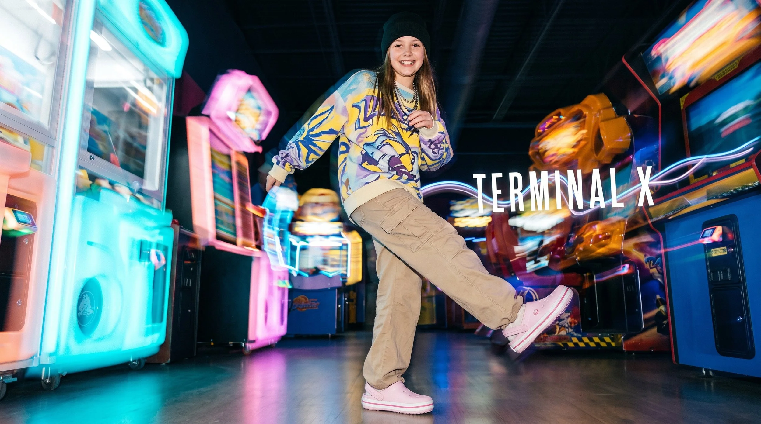 Girl_dancing_in_arcade_2K_202608181149.jpeg