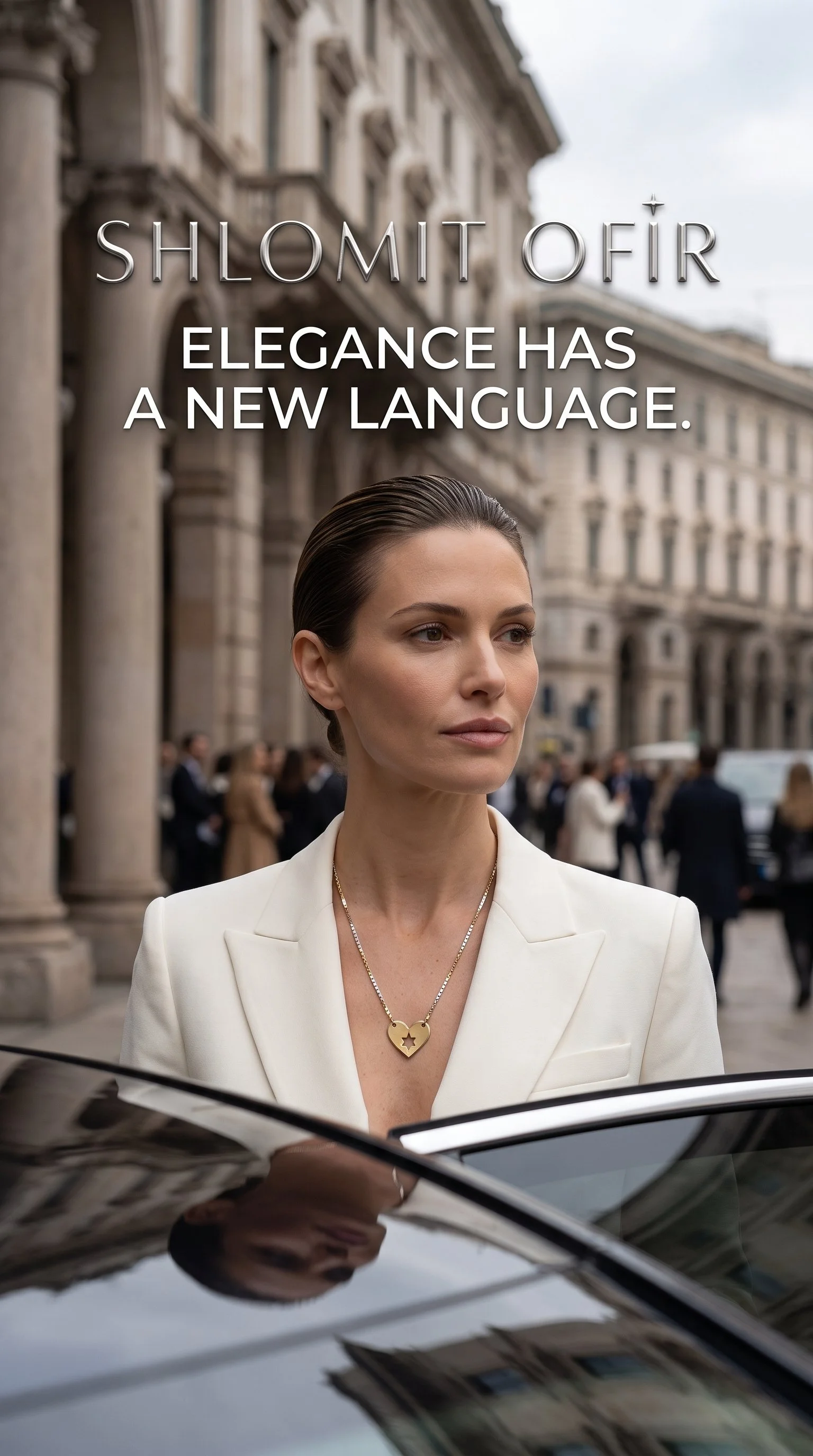 Woman_wearing_necklace_in_Milan_202608231456.jpeg