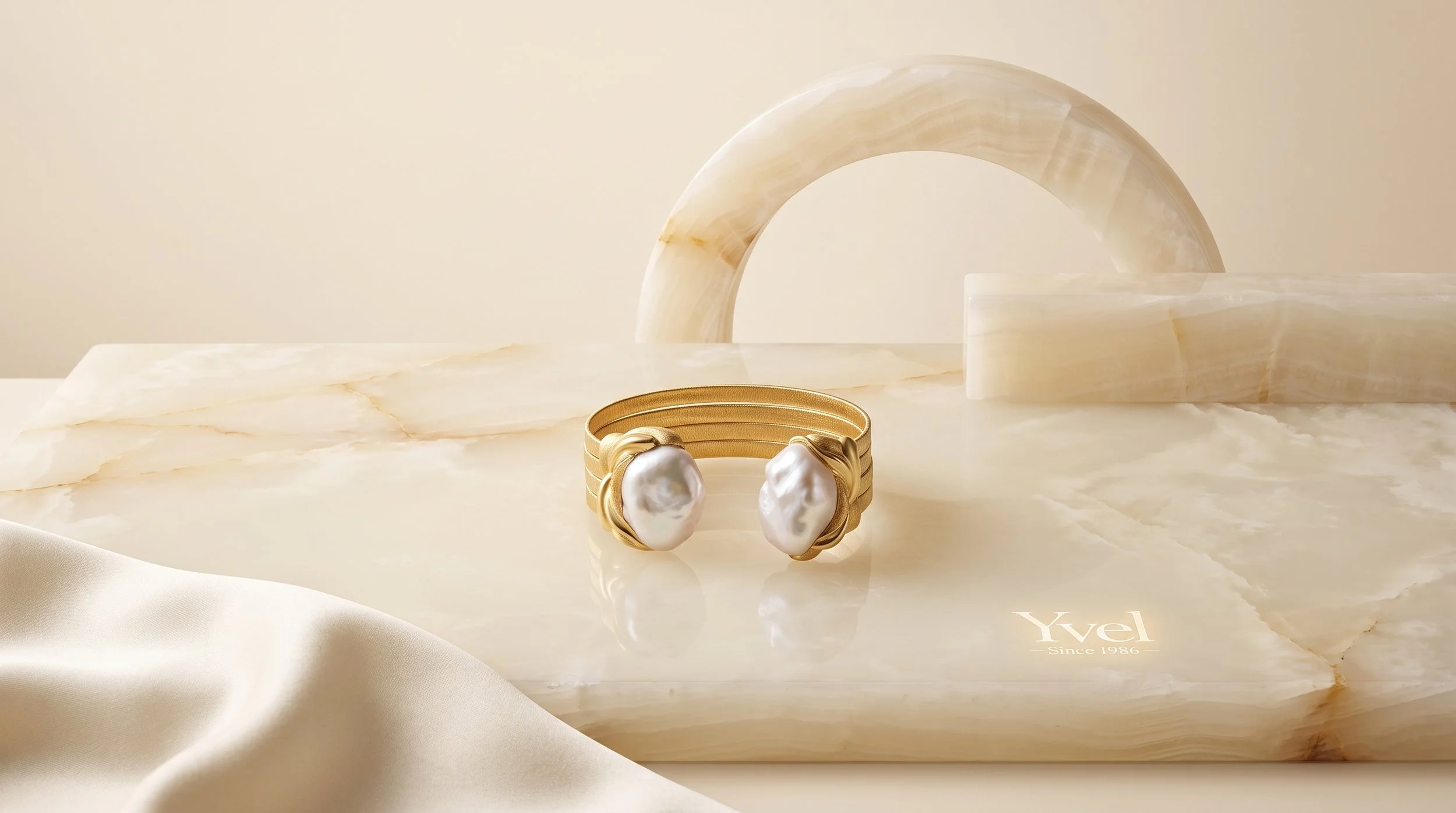 Bracelet_campaign_on_onyx_slab_202608201241.jpeg