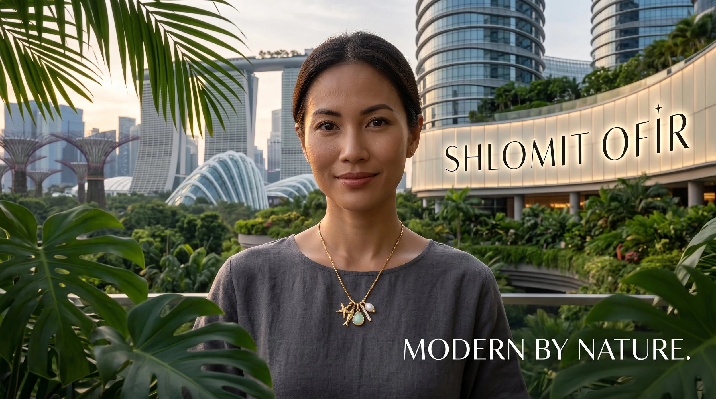 Woman_wearing_necklace_campaign_2K_202608231454.jpeg