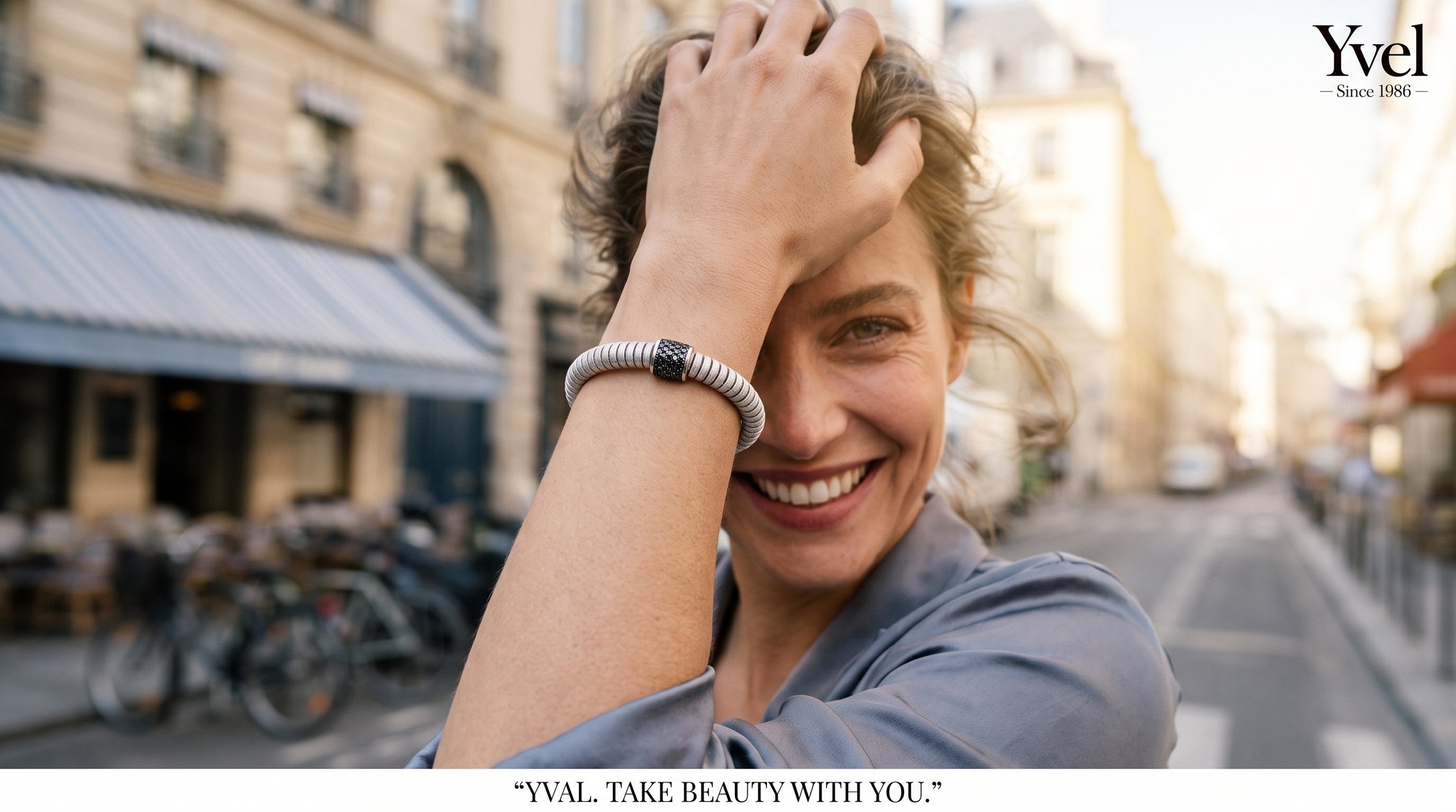 Woman_wearing_Yval_bracelet_2K_202608201431.jpeg