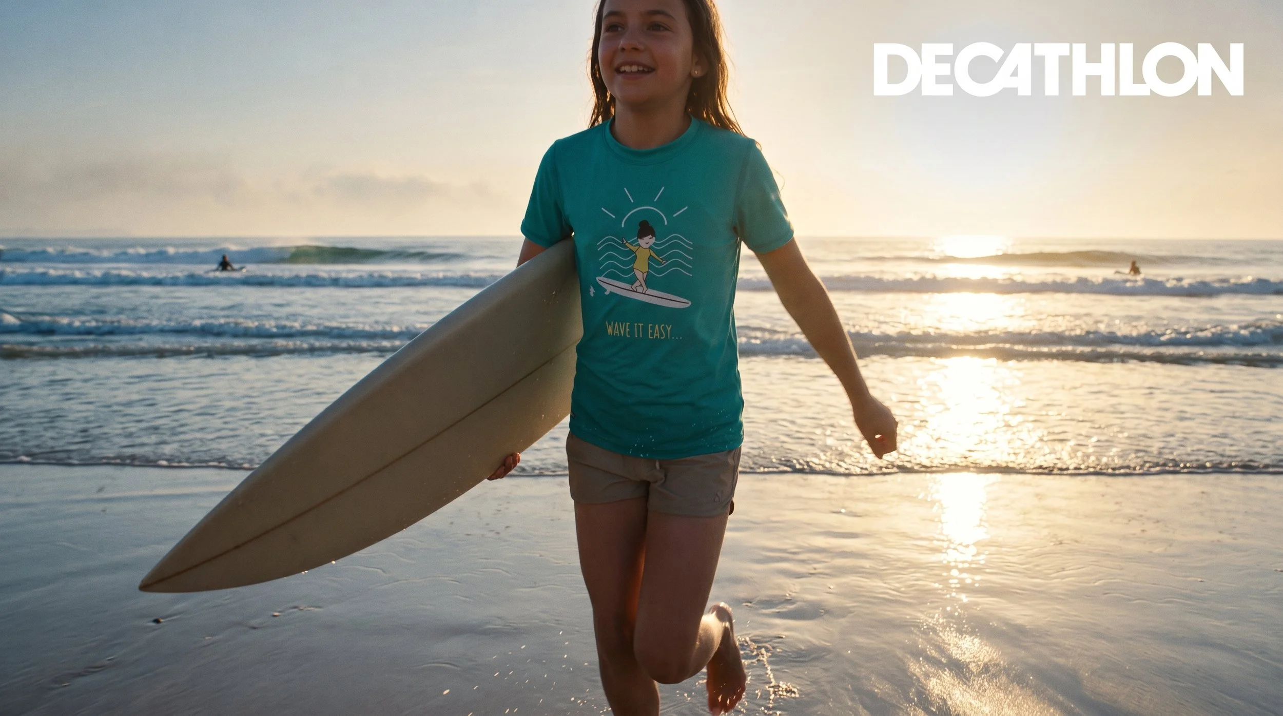Girl_running_toward_ocean_2K_202608091157.jpeg