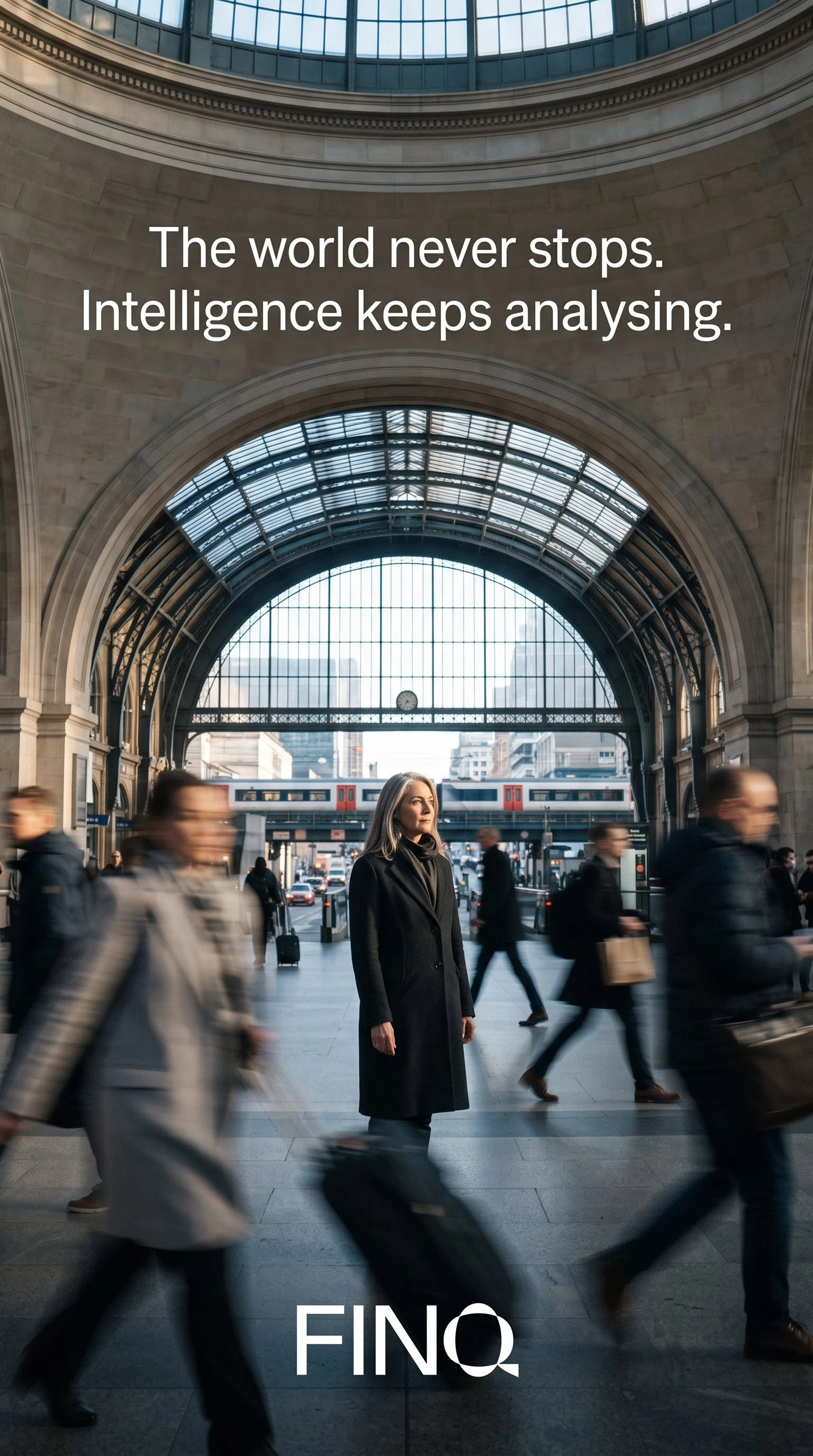 Woman_standing_in_railway_concourse_2K_20261015103609.jpg