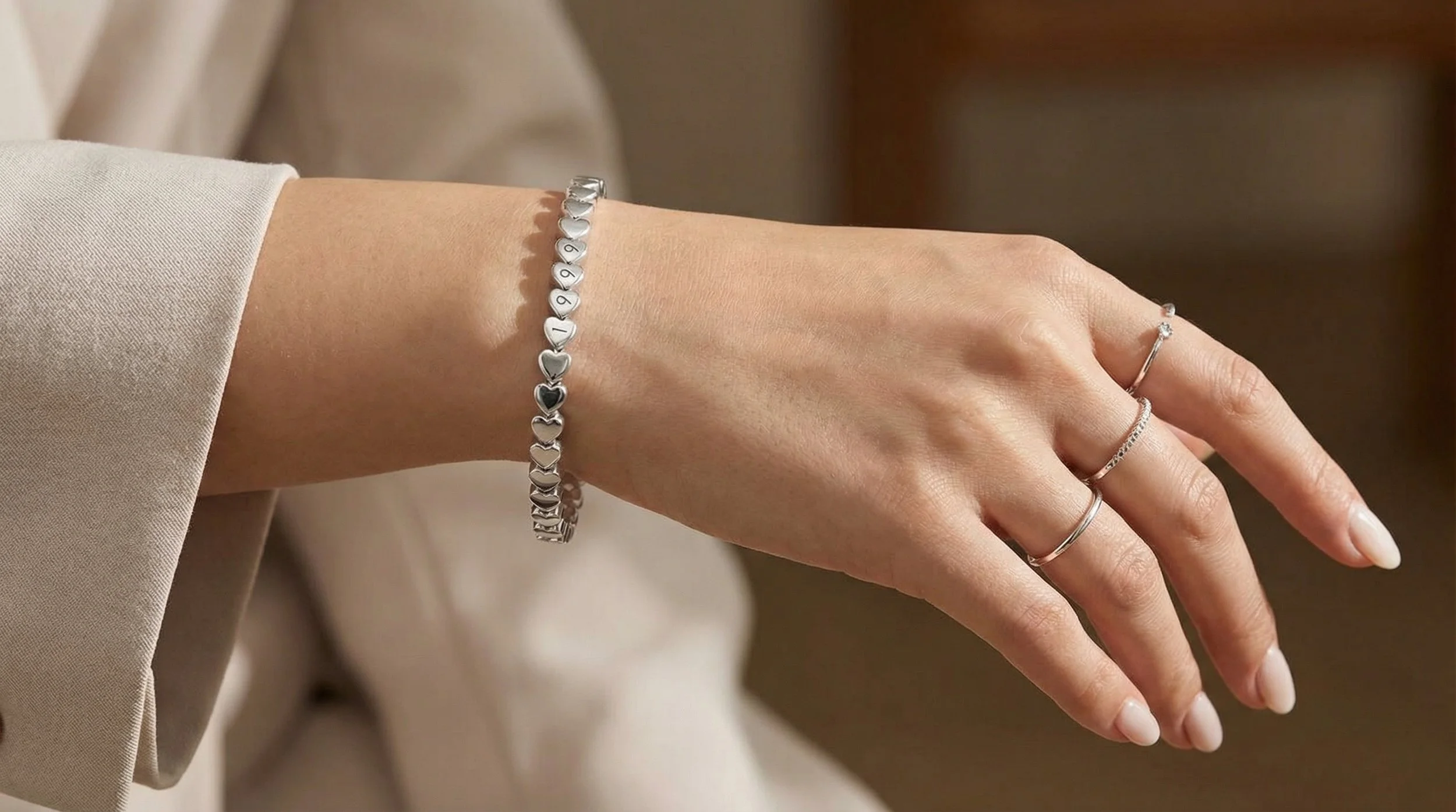 Put_this_bracelet_2k_202602061739.jpeg