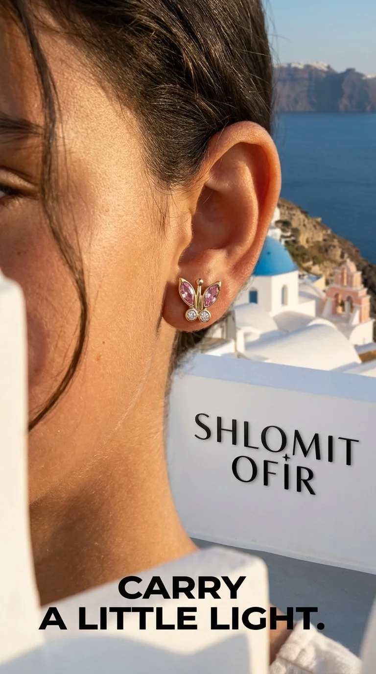 Girl_wearing_luxury_jewellery_202608231500.jpeg