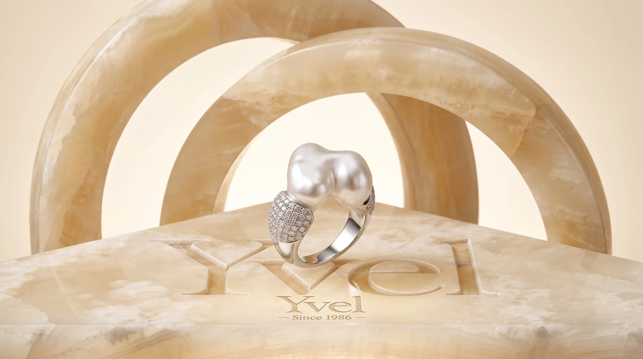 Ring_on_onyx_slab_2K_202608201237.jpeg