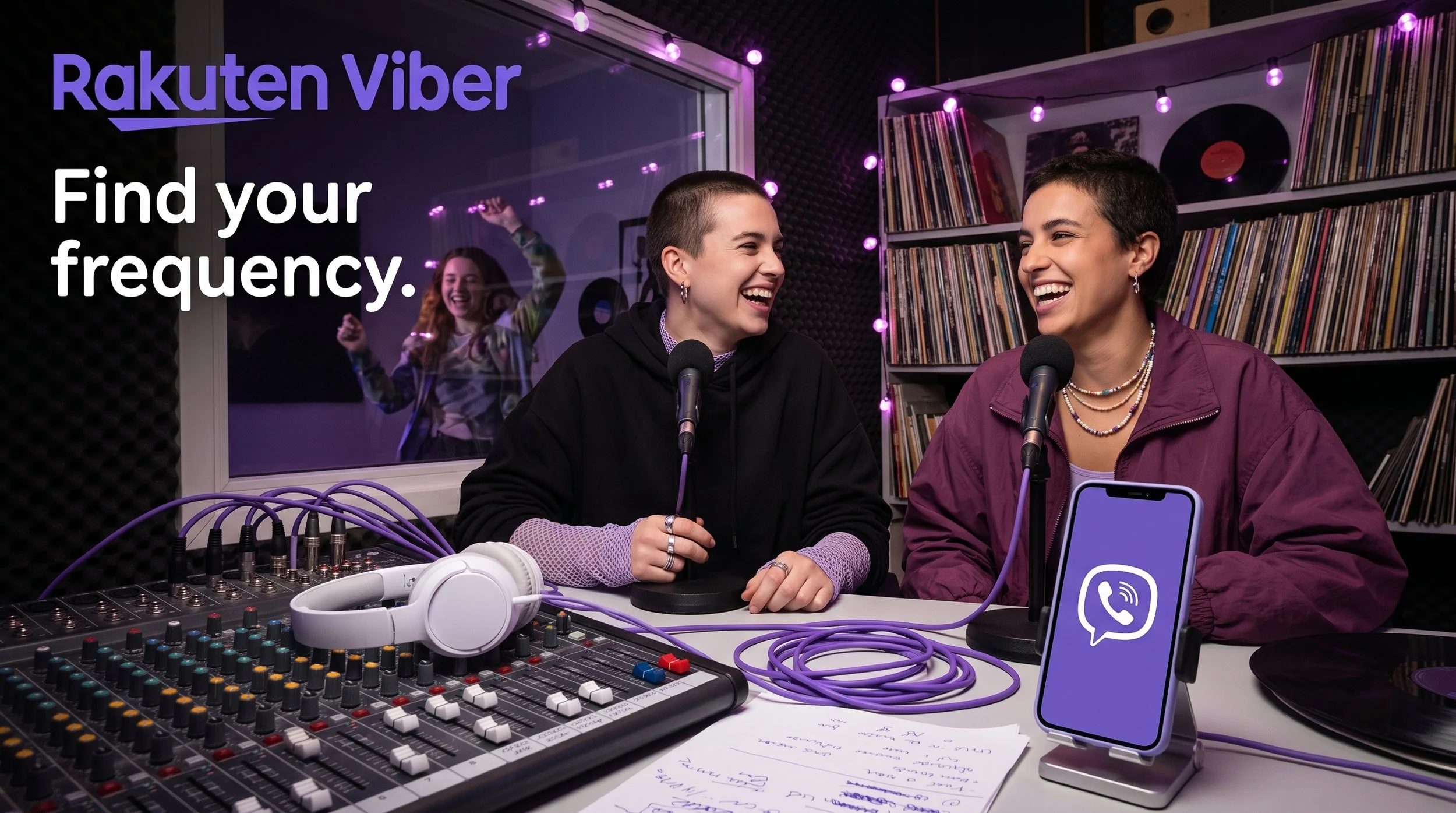 Presenters_broadcasting_in_radio…_2K_202609081832.jpeg