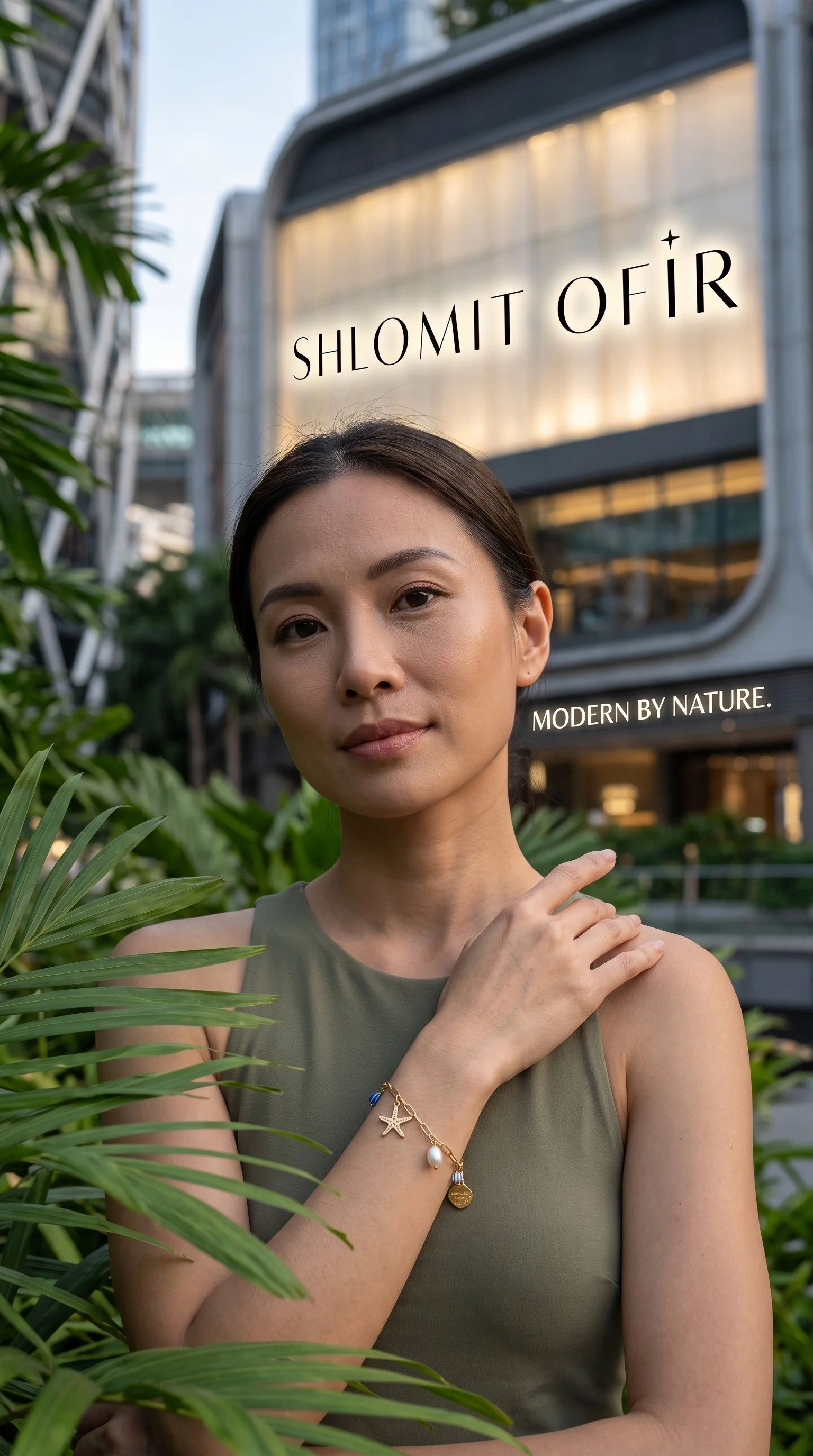 Woman_wearing_bracelet_campaign_2K_202608231449.jpeg