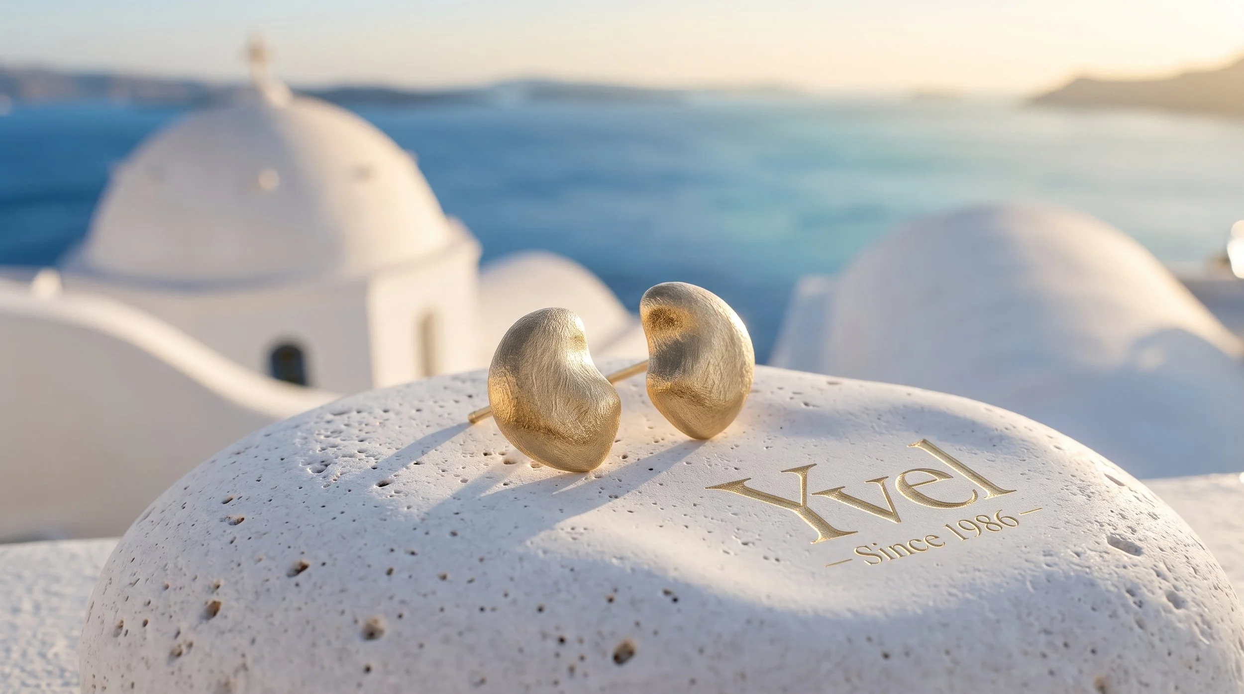 Earring_on_volcanic_stone_2K_202608201303.jpeg