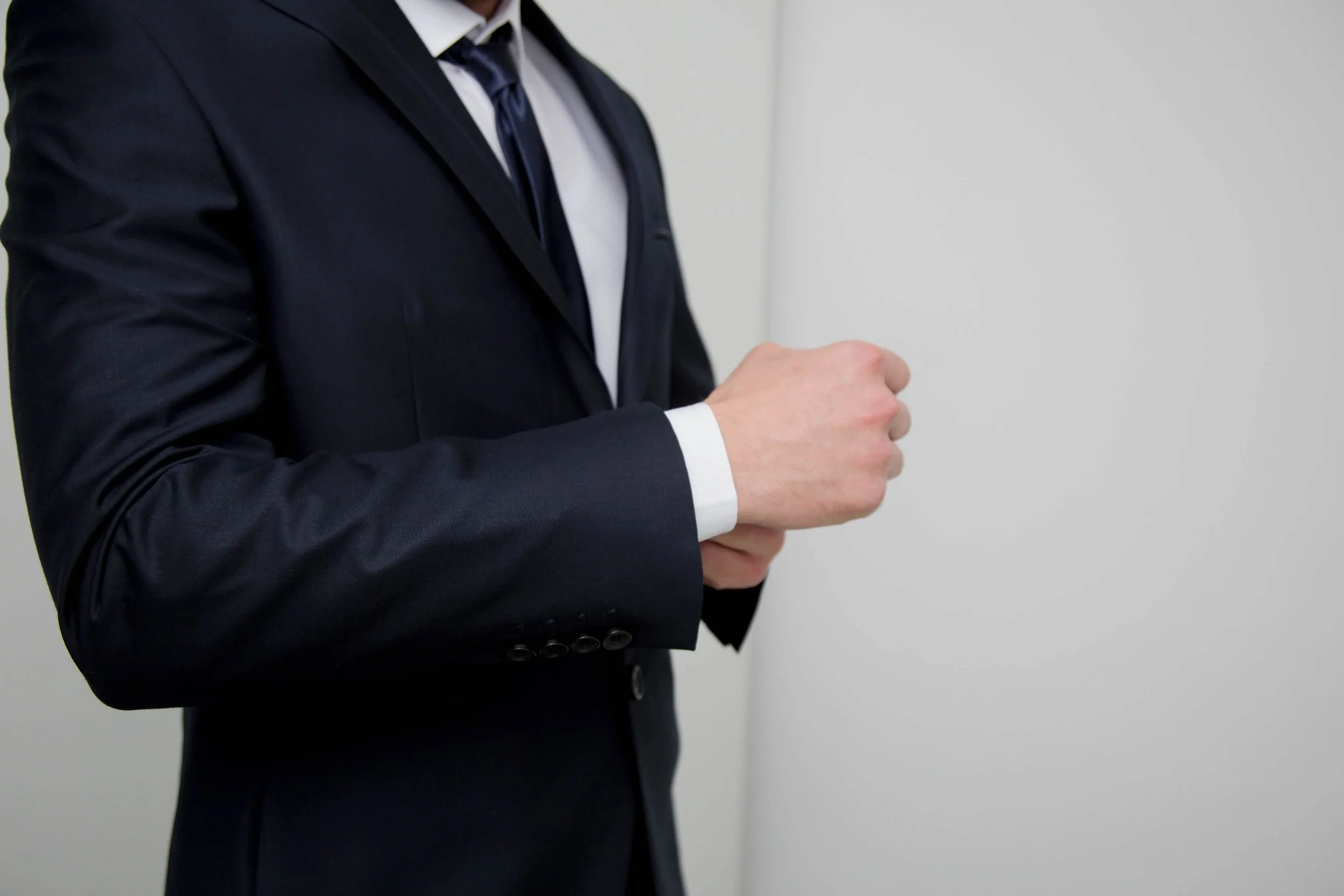 The Top 5 Mistakes Men Make When Buying a Suit (and How to Avoid Them)